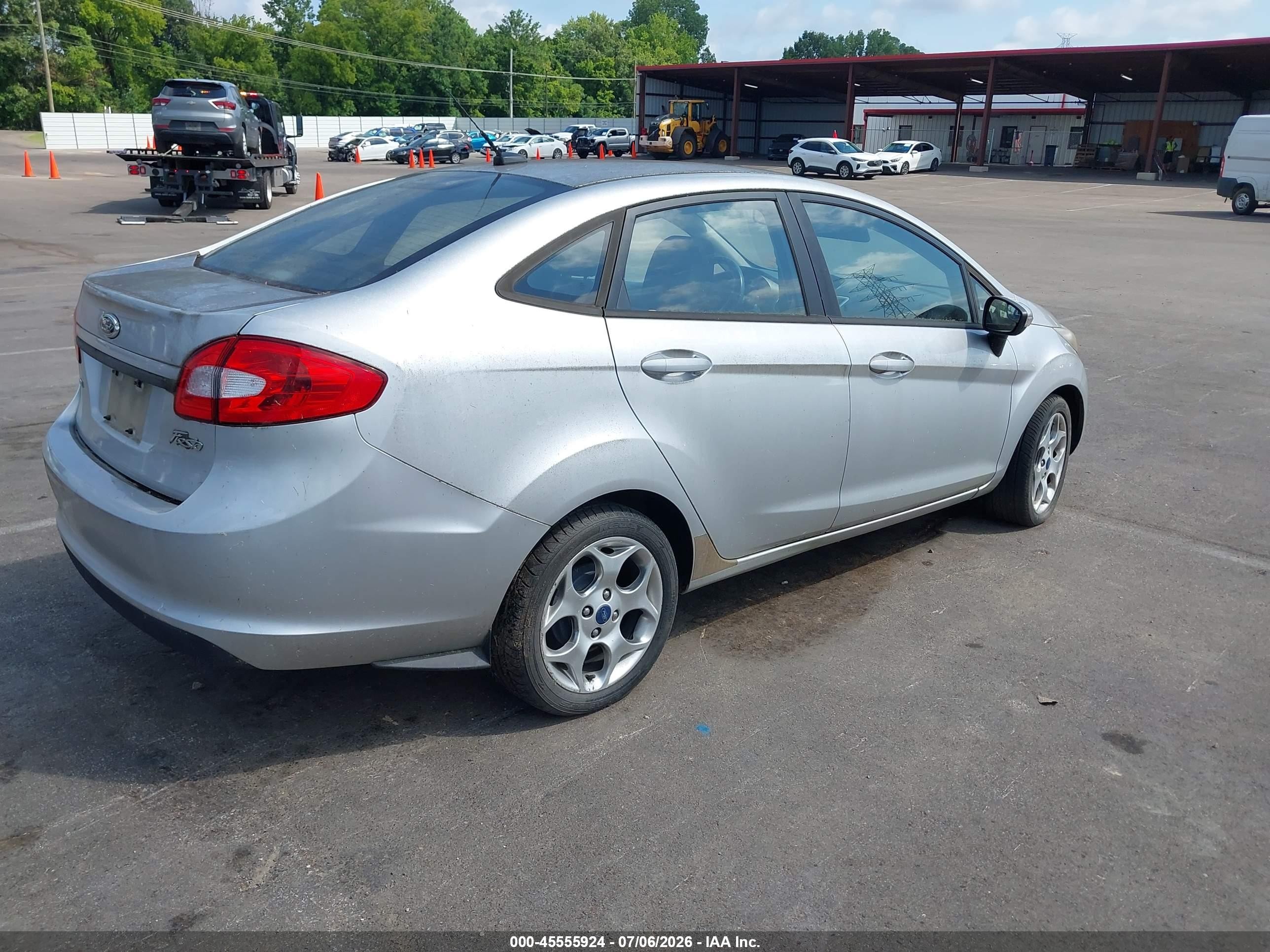 2011 Ford Fiesta Sel Серебряный vin: 3FADP4CJ0BM216154