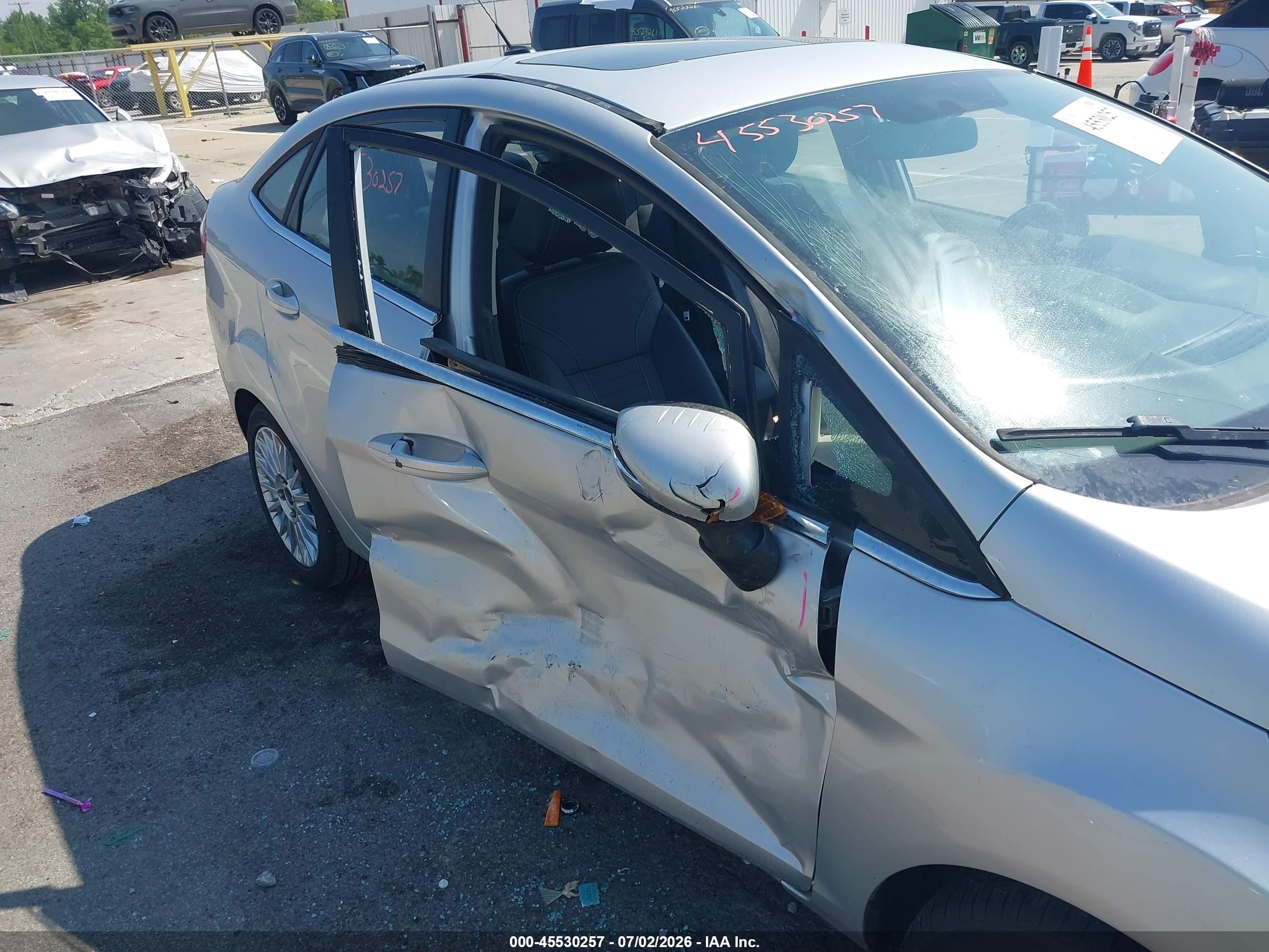 2014 Ford Fiesta Titanium Silver vin: 3FADP4CJ0EM219527