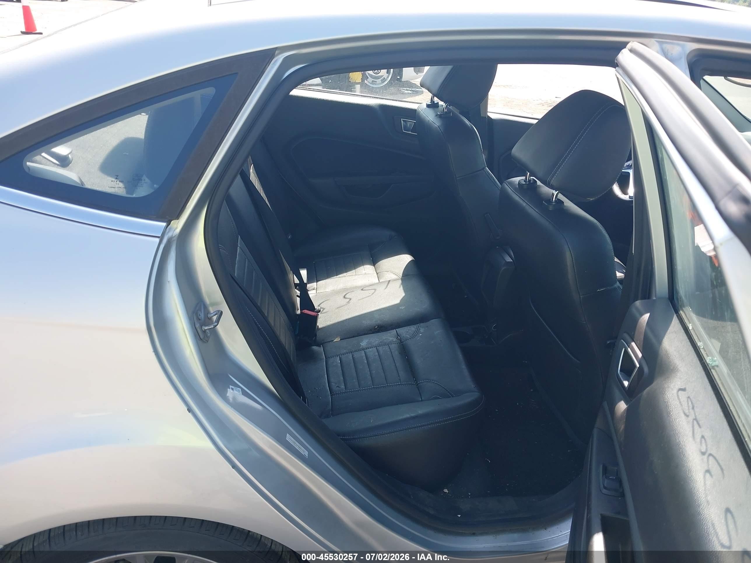 2014 Ford Fiesta Titanium Silver vin: 3FADP4CJ0EM219527