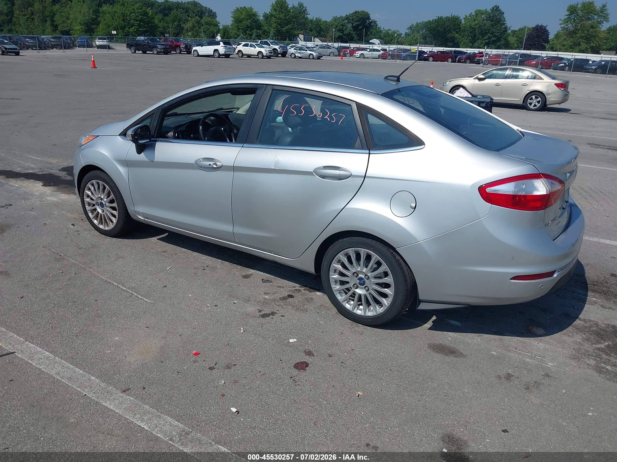 2014 Ford Fiesta Titanium Silver vin: 3FADP4CJ0EM219527