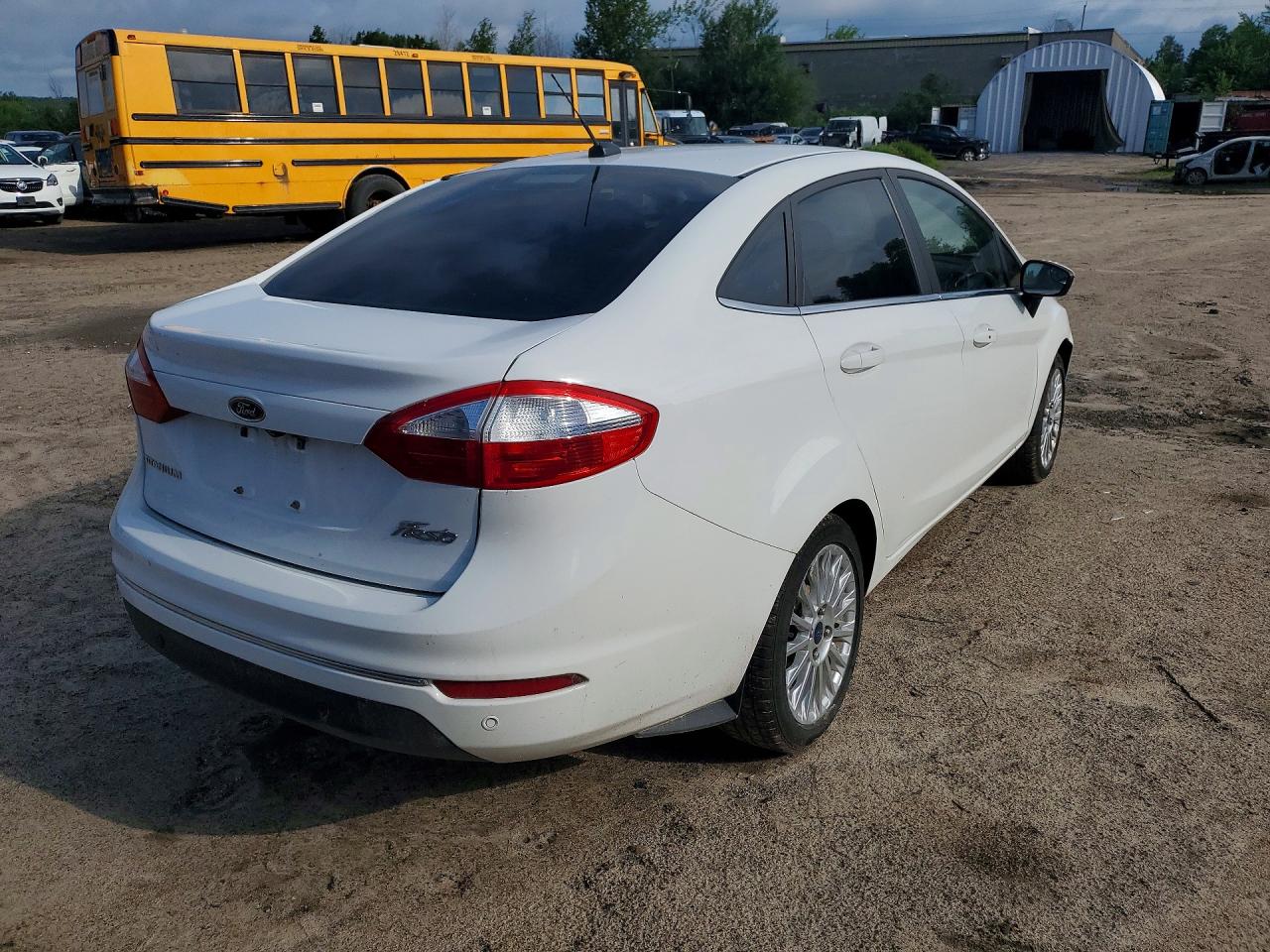 2015 Ford Fiesta Titanium White vin: 3FADP4CJ0FM184151