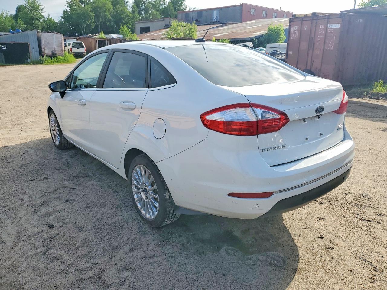 2015 Ford Fiesta Titanium White vin: 3FADP4CJ0FM184151