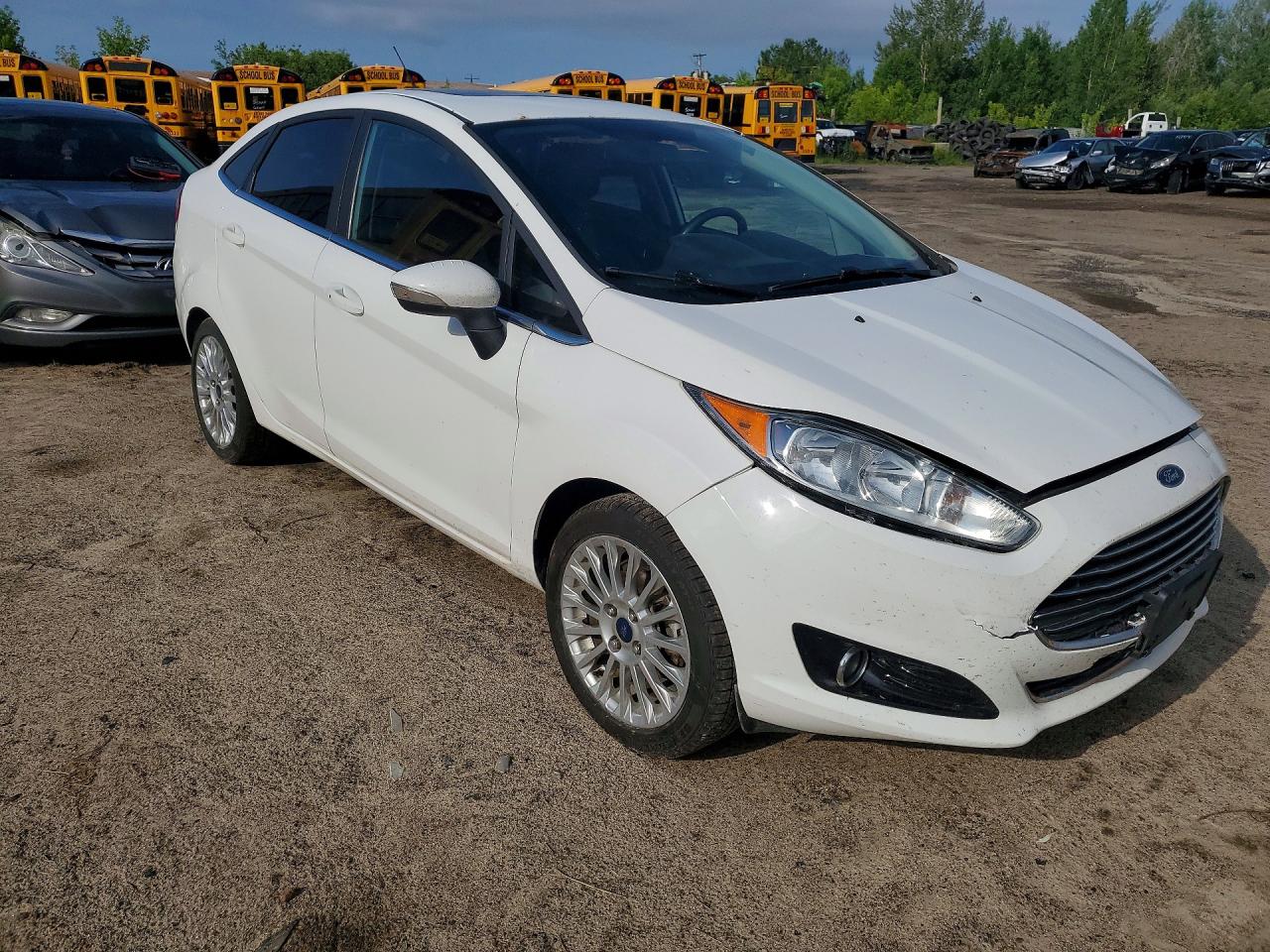 2015 Ford Fiesta Titanium White vin: 3FADP4CJ0FM184151