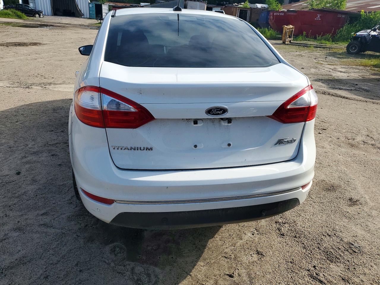 2015 Ford Fiesta Titanium White vin: 3FADP4CJ0FM184151