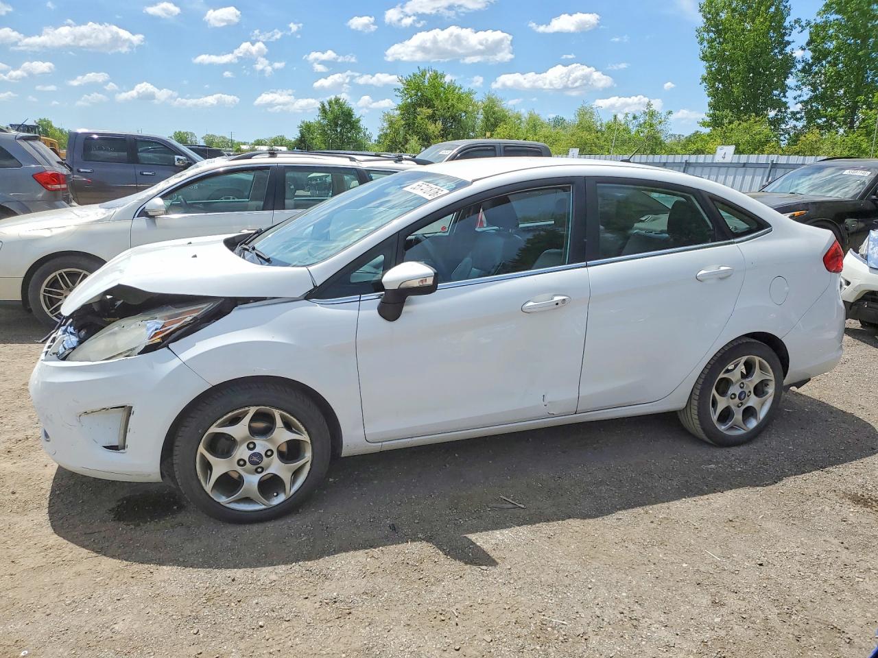 2011 Ford Fiesta White vin: 3FADP4CJ2BM104827