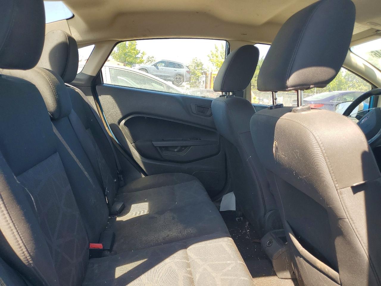 2012 Ford Fiesta Blue vin: 3FADP4CJ2CM112170
