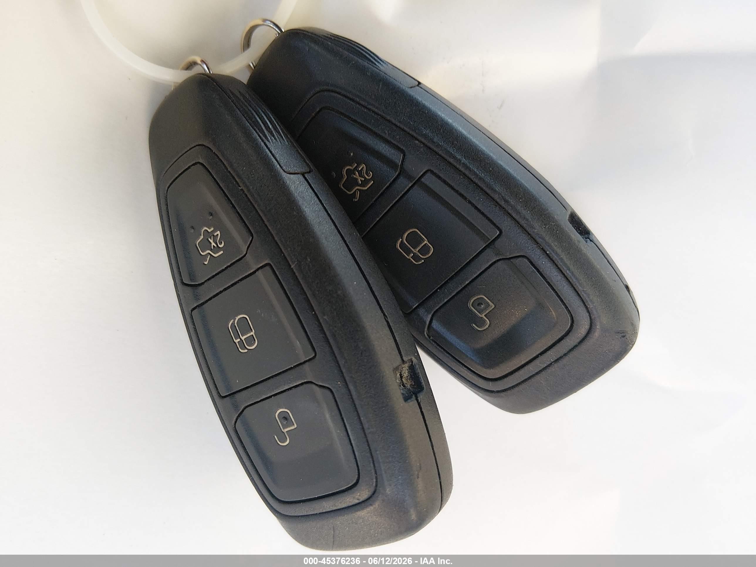 2015 Ford Fiesta Titanium Серый vin: 3FADP4CJ3FM200522