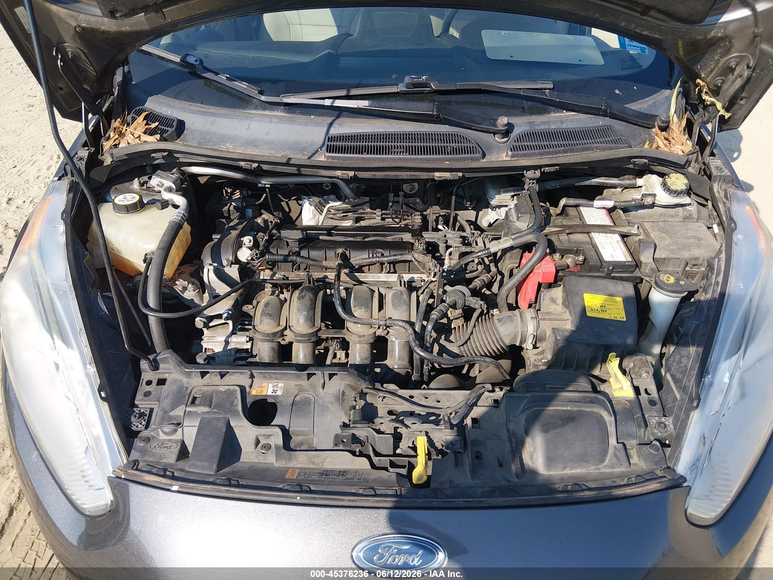 2015 Ford Fiesta Titanium Серый vin: 3FADP4CJ3FM200522