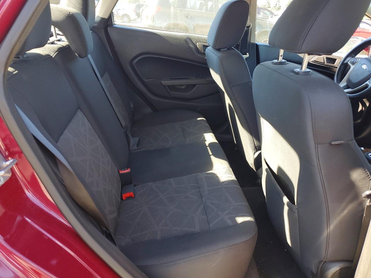 2011 Ford Fiesta Sel Красный vin: 3FADP4CJ4BM125209