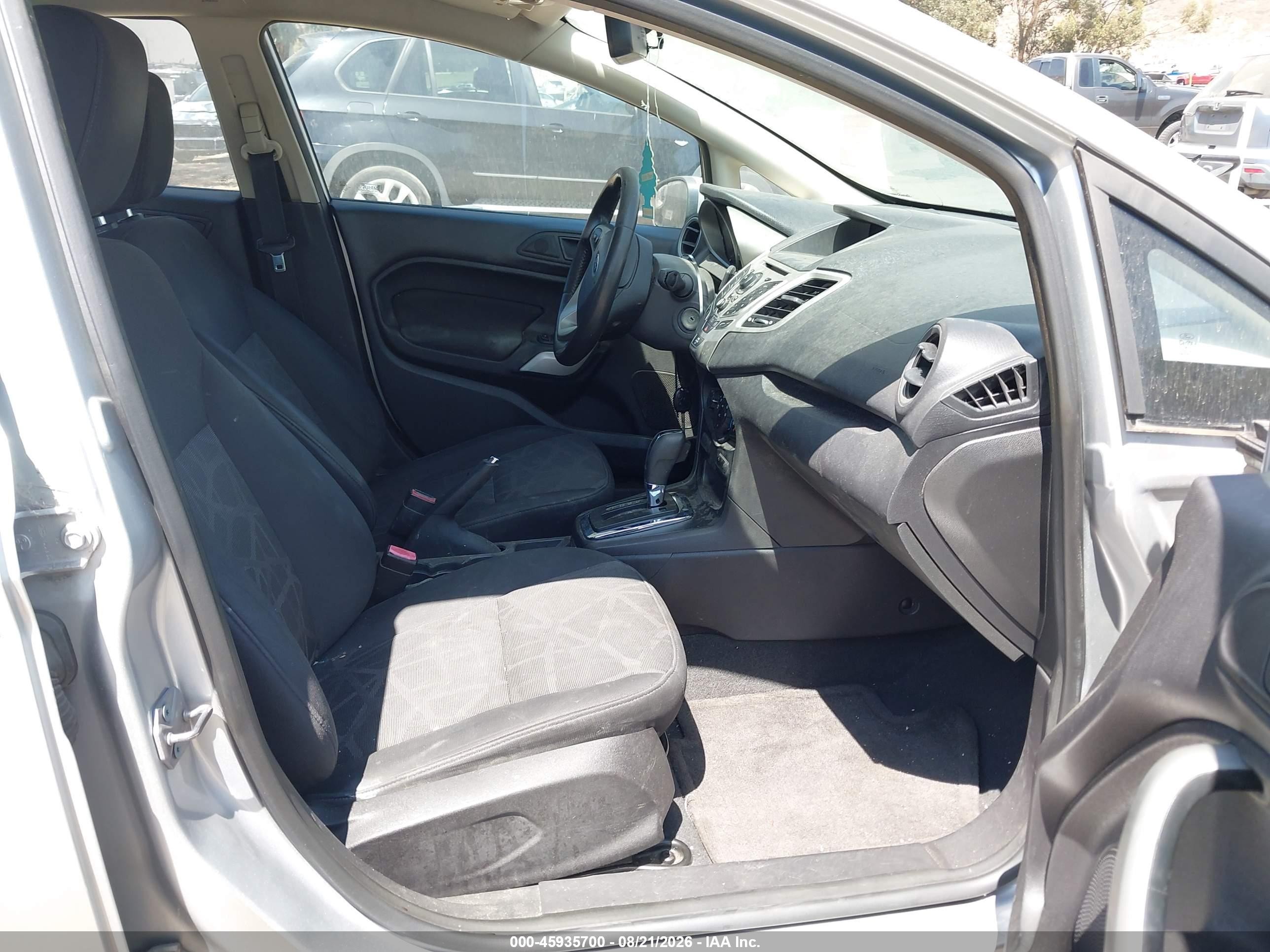 2011 Ford Fiesta Sel Серебряный vin: 3FADP4CJ5BM114543