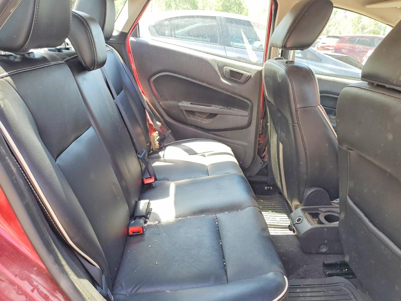 2011 Ford Fiesta Sel Красный vin: 3FADP4CJ5BM123422