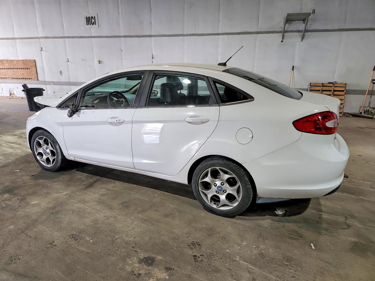2011 Ford Fiesta Sel Белый vin: 3FADP4CJ7BM100191