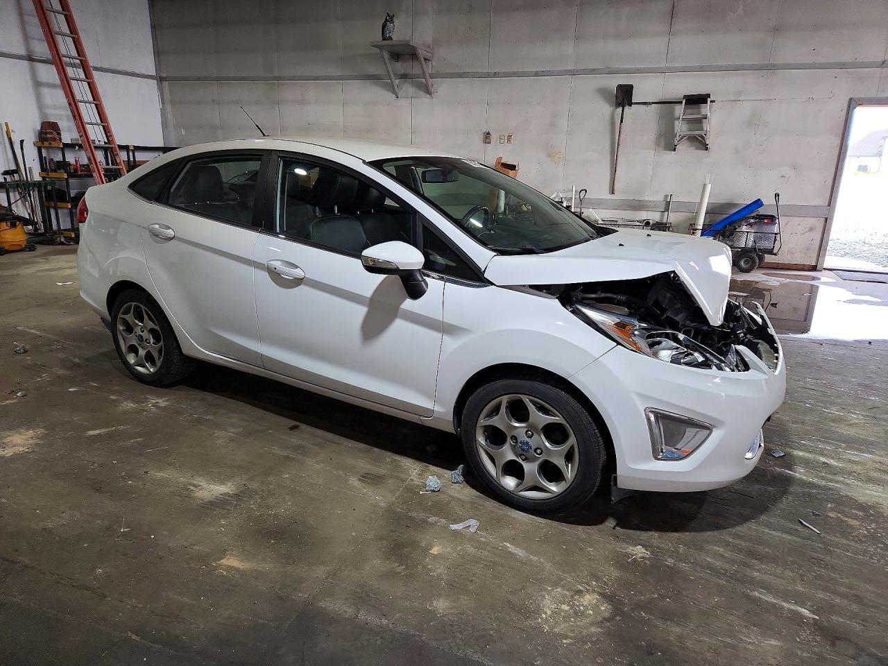 2011 Ford Fiesta Sel Белый vin: 3FADP4CJ7BM100191