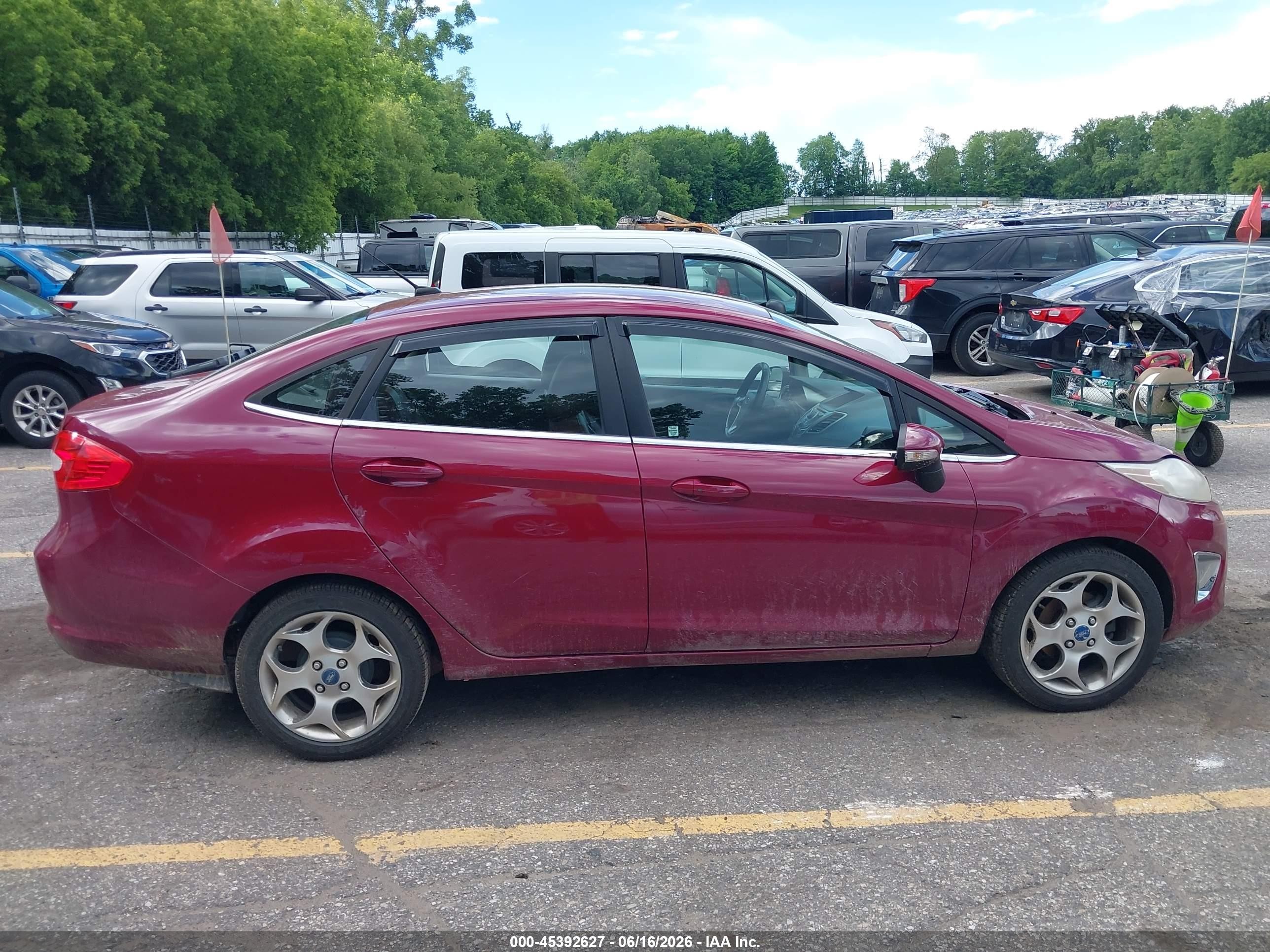 2011 Ford Fiesta Sel Pink vin: 3FADP4CJ7BM100708