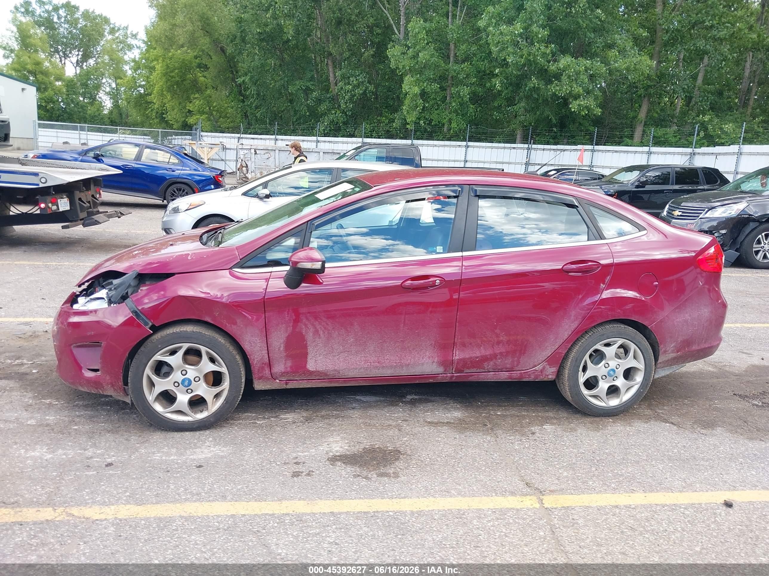2011 Ford Fiesta Sel Pink vin: 3FADP4CJ7BM100708
