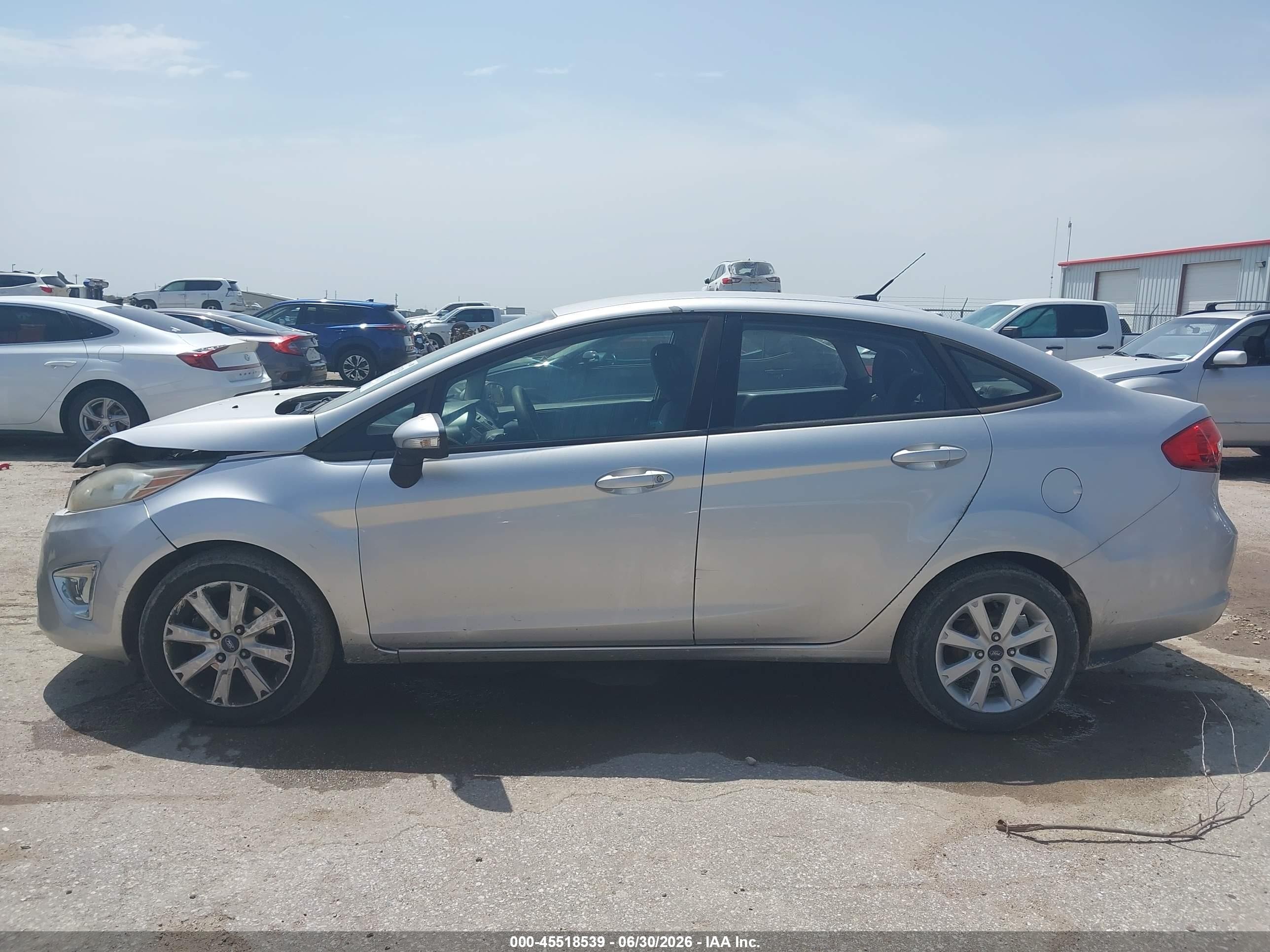 2011 Ford Fiesta Sel Silver vin: 3FADP4CJ7BM173299