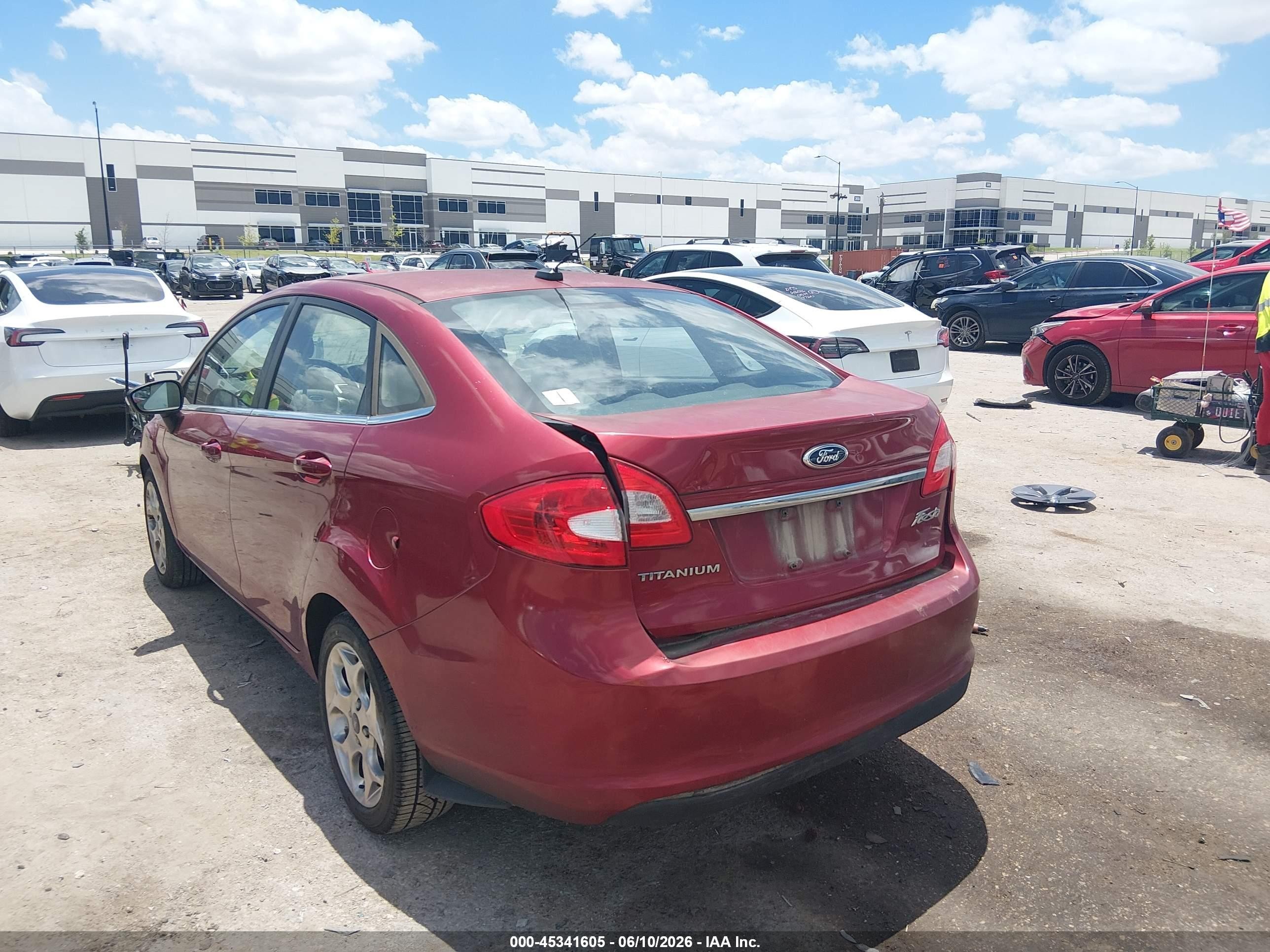 2013 Ford Fiesta Titanium Red vin: 3FADP4CJ8DM194133