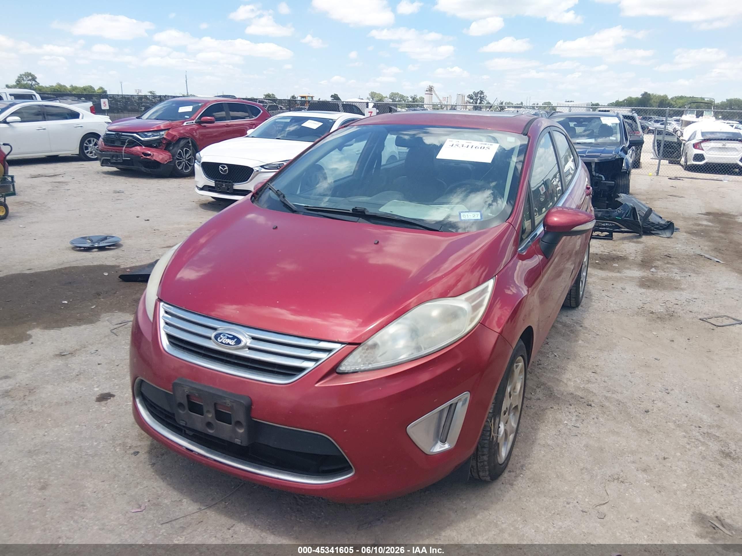 2013 Ford Fiesta Titanium Red vin: 3FADP4CJ8DM194133