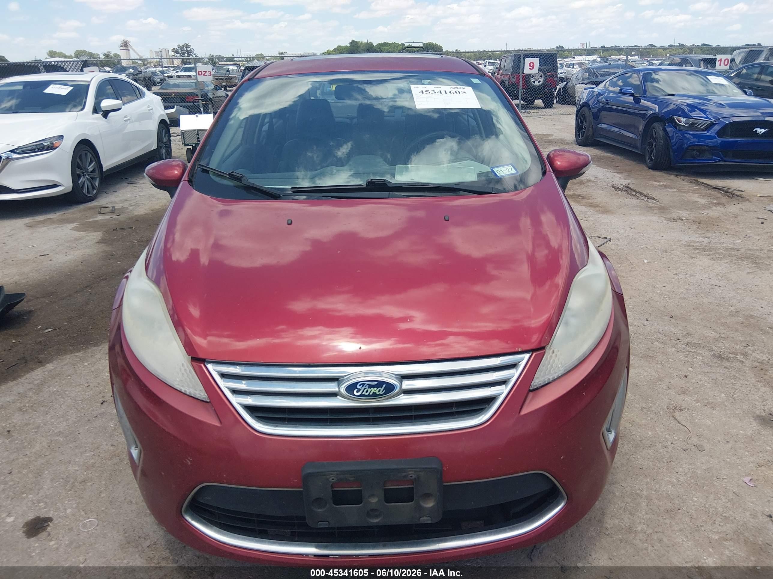2013 Ford Fiesta Titanium Red vin: 3FADP4CJ8DM194133