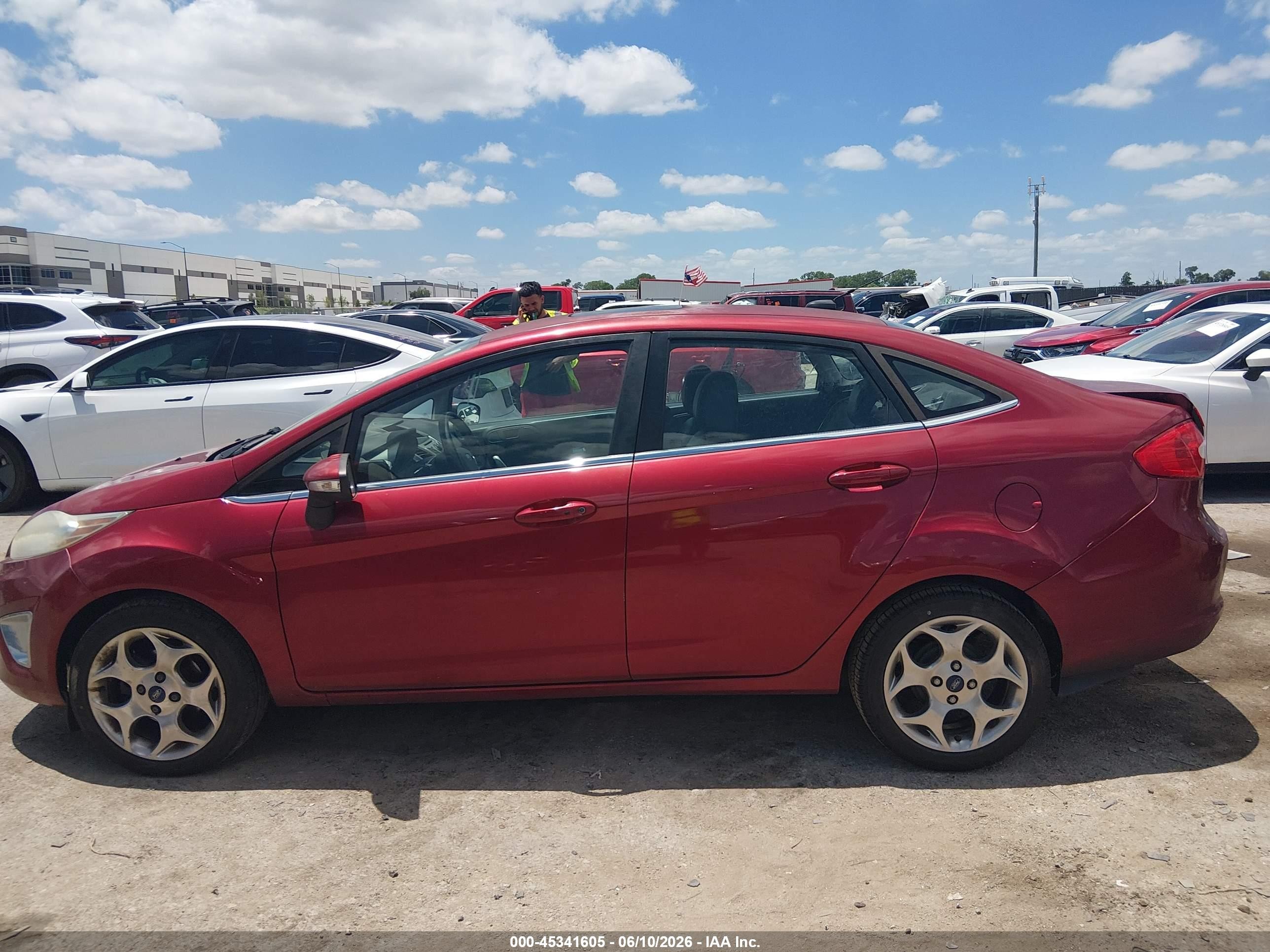 2013 Ford Fiesta Titanium Red vin: 3FADP4CJ8DM194133