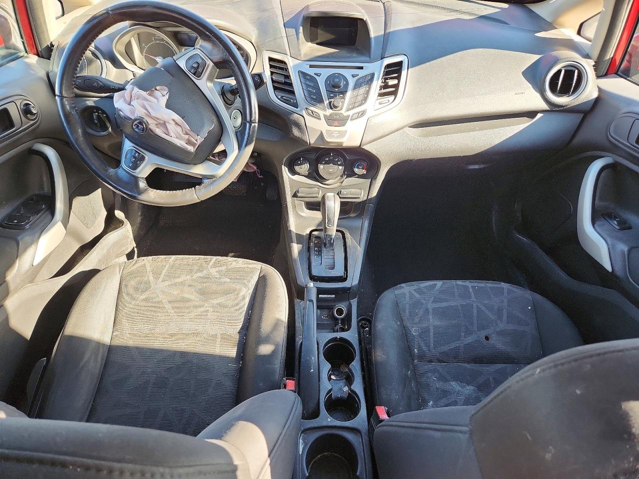 2011 Ford Fiesta Sel Красный vin: 3FADP4CJ9BM102511