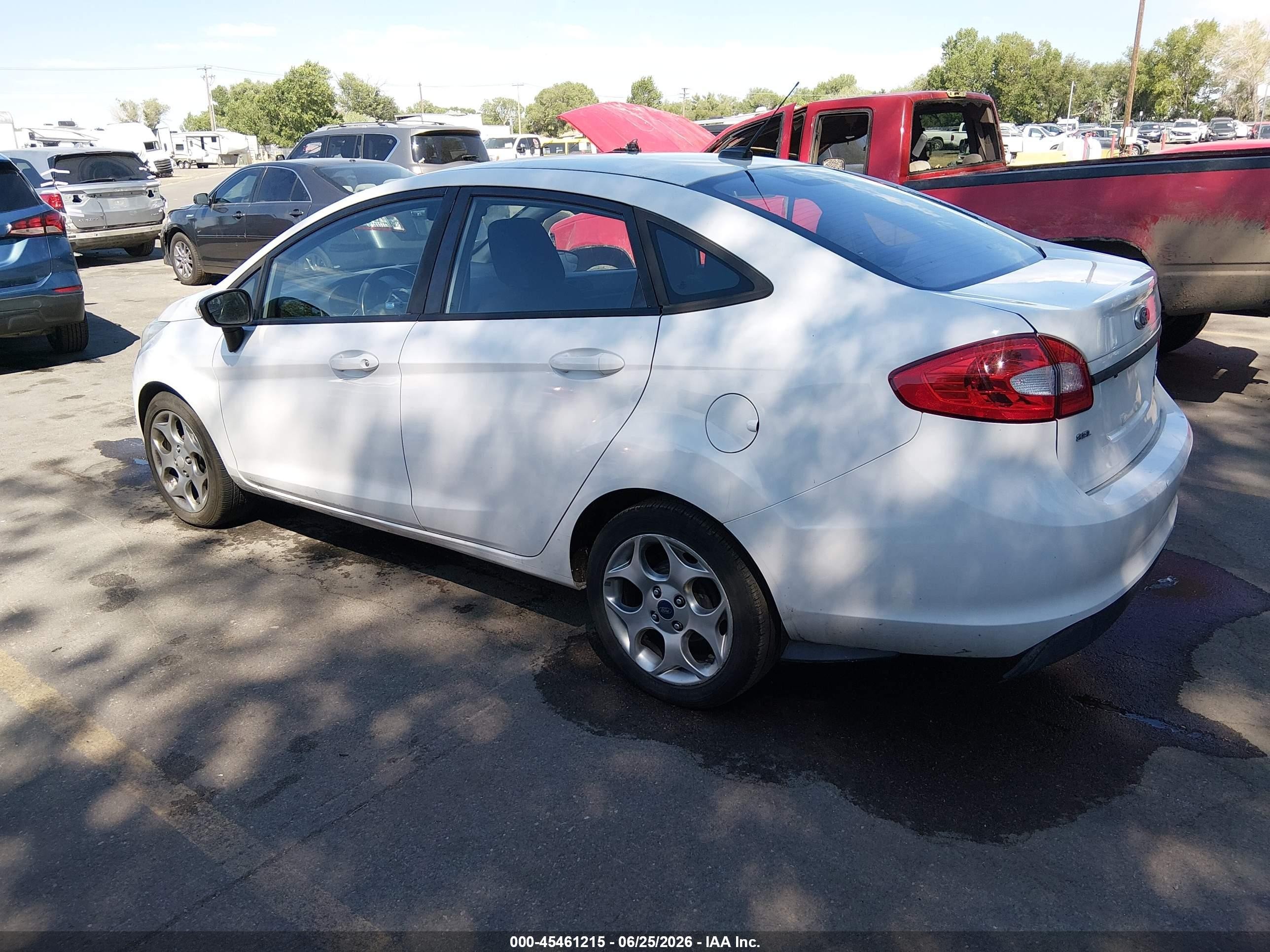 2011 Ford Fiesta Sel Белый vin: 3FADP4CJ9BM196910