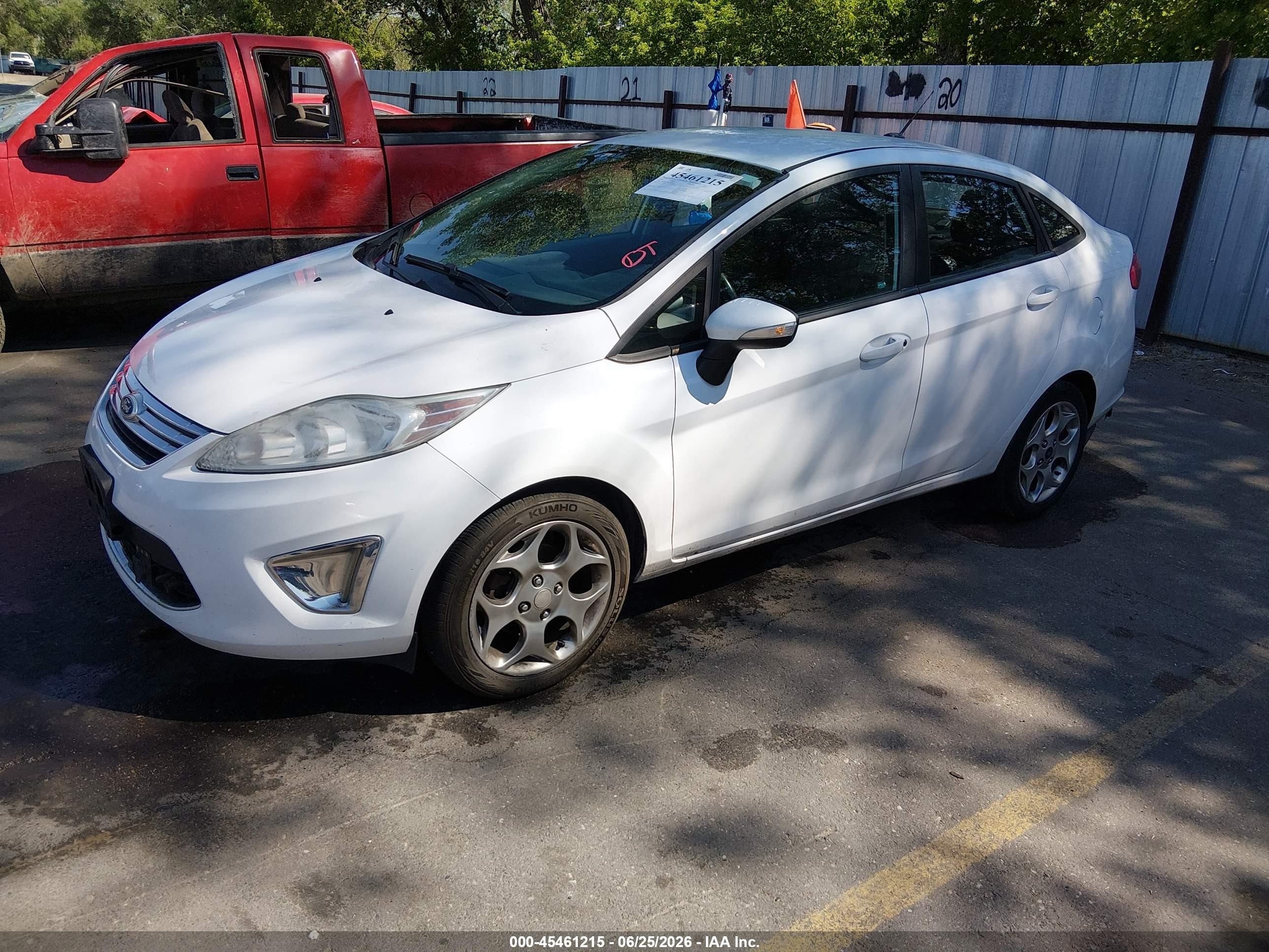 2011 Ford Fiesta Sel Белый vin: 3FADP4CJ9BM196910