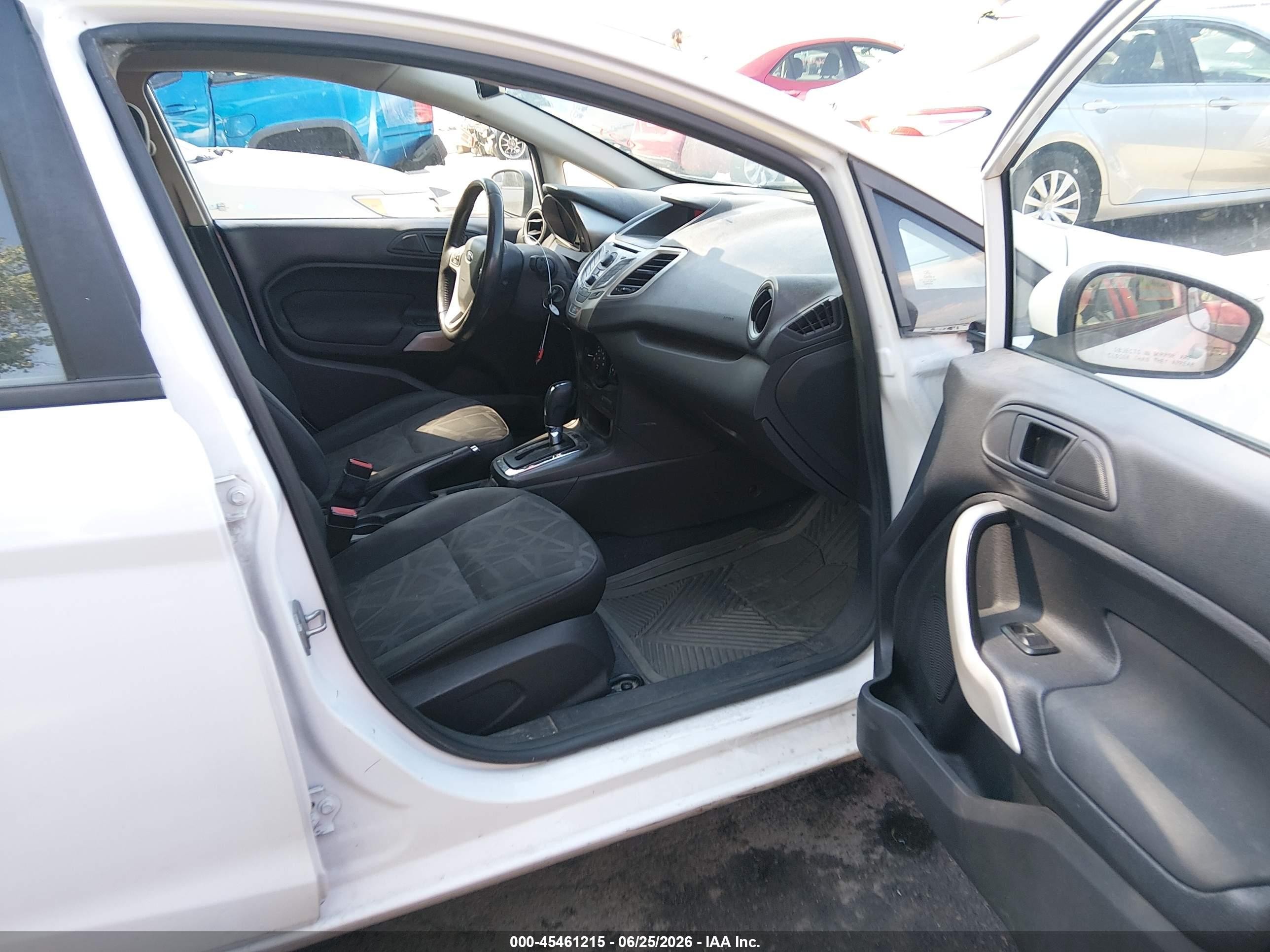 2011 Ford Fiesta Sel Белый vin: 3FADP4CJ9BM196910
