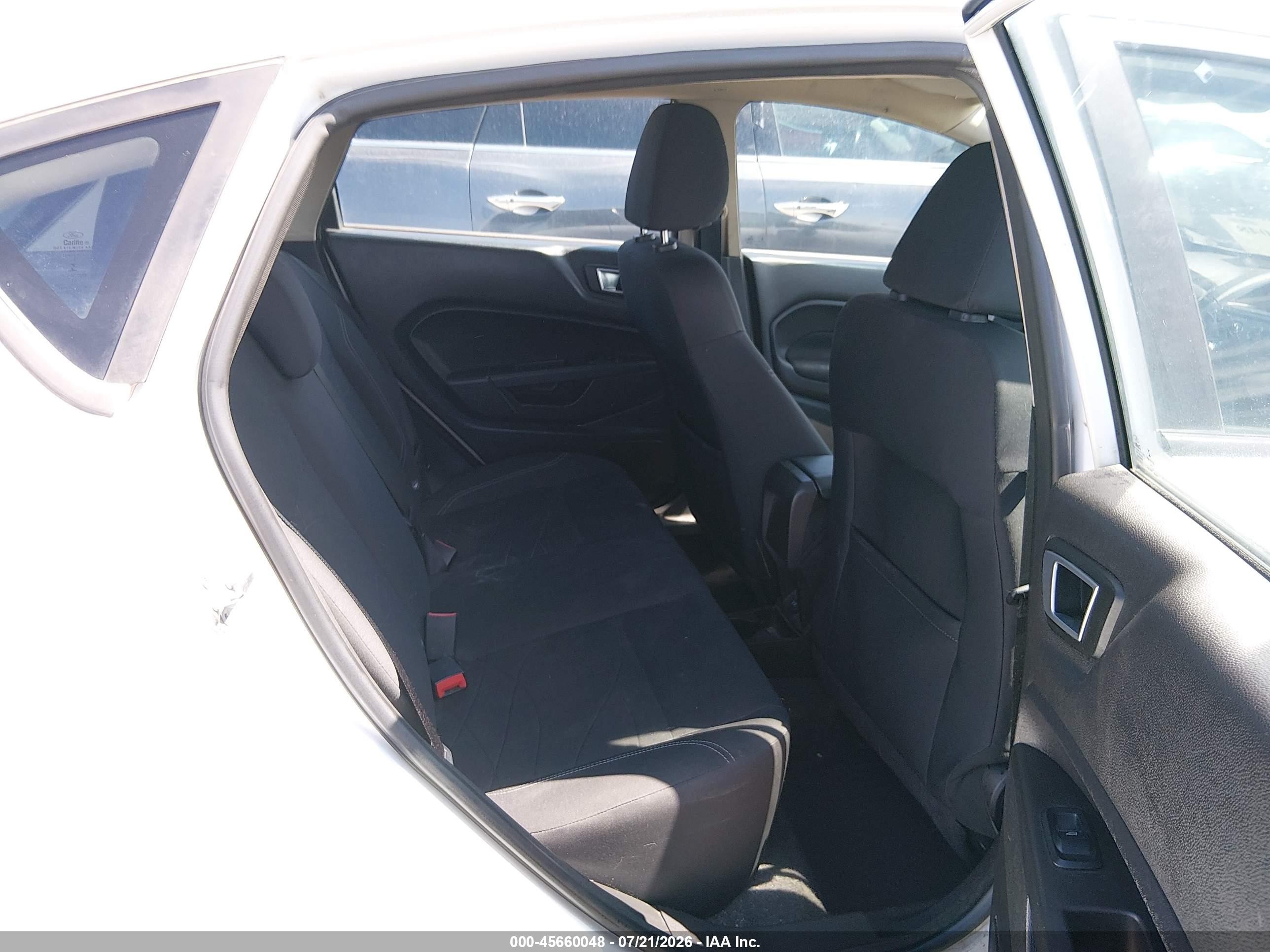2015 Ford Fiesta Se White vin: 3FADP4EE9FM167073