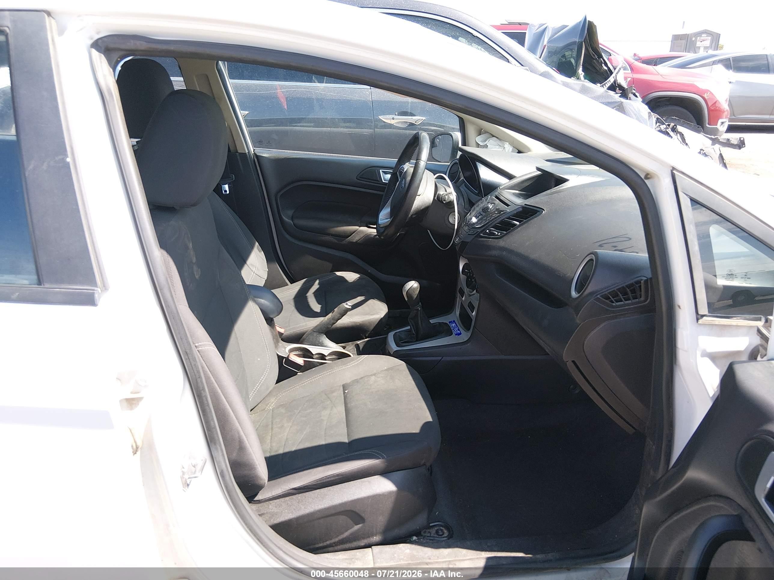 2015 Ford Fiesta Se White vin: 3FADP4EE9FM167073