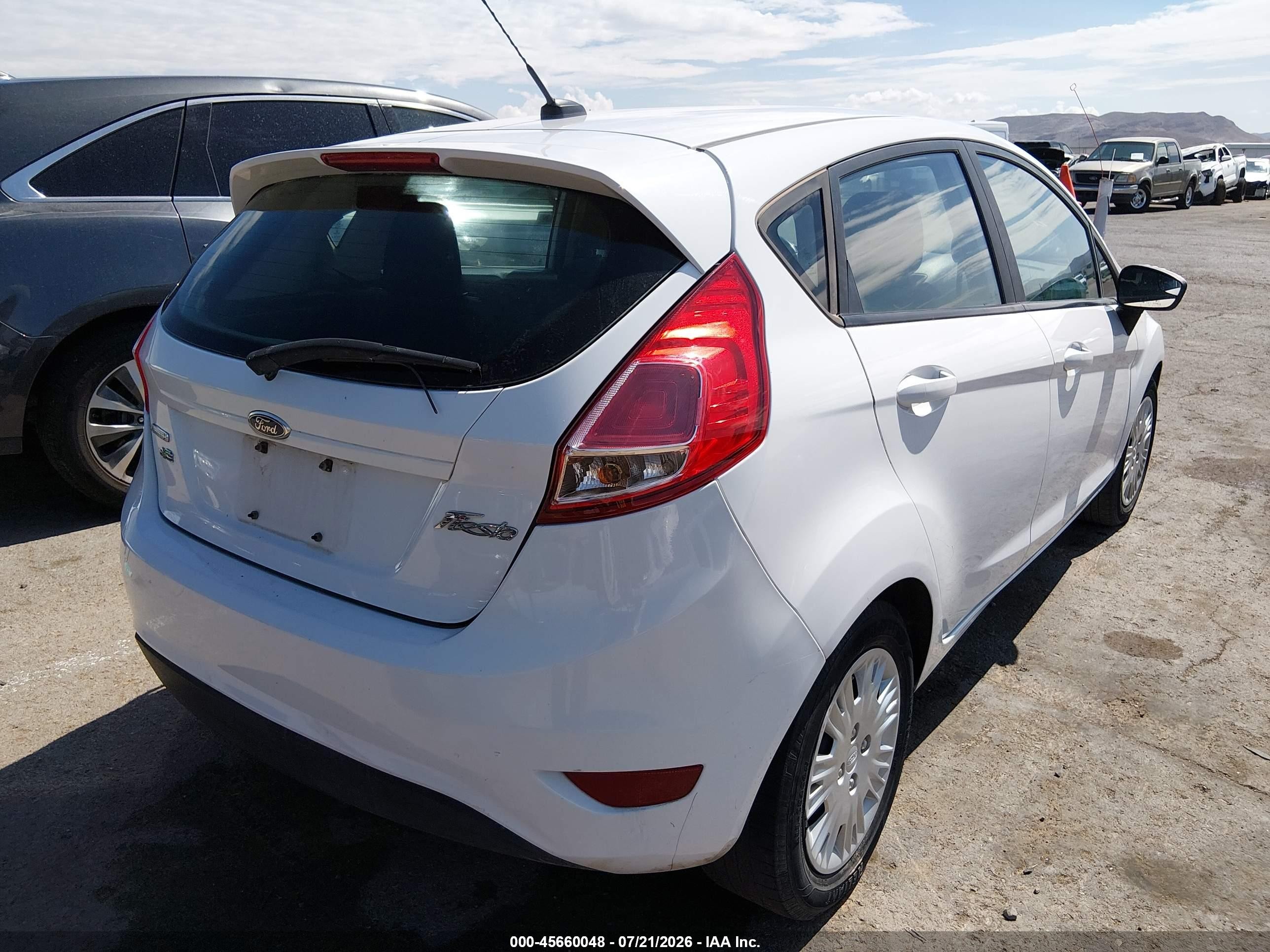 2015 Ford Fiesta Se White vin: 3FADP4EE9FM167073