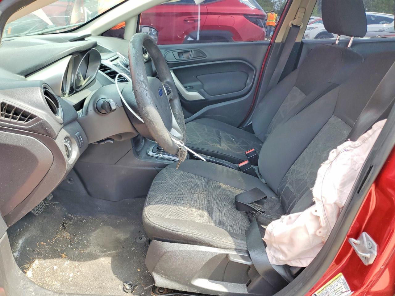 2011 Ford Fiesta Se Red vin: 3FADP4EJ0BM144658