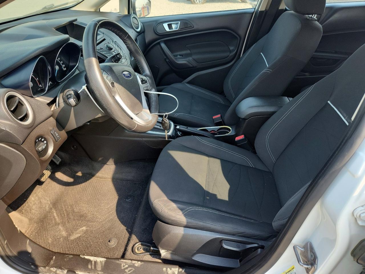 2014 Ford Fiesta Se White vin: 3FADP4EJ0EM107744