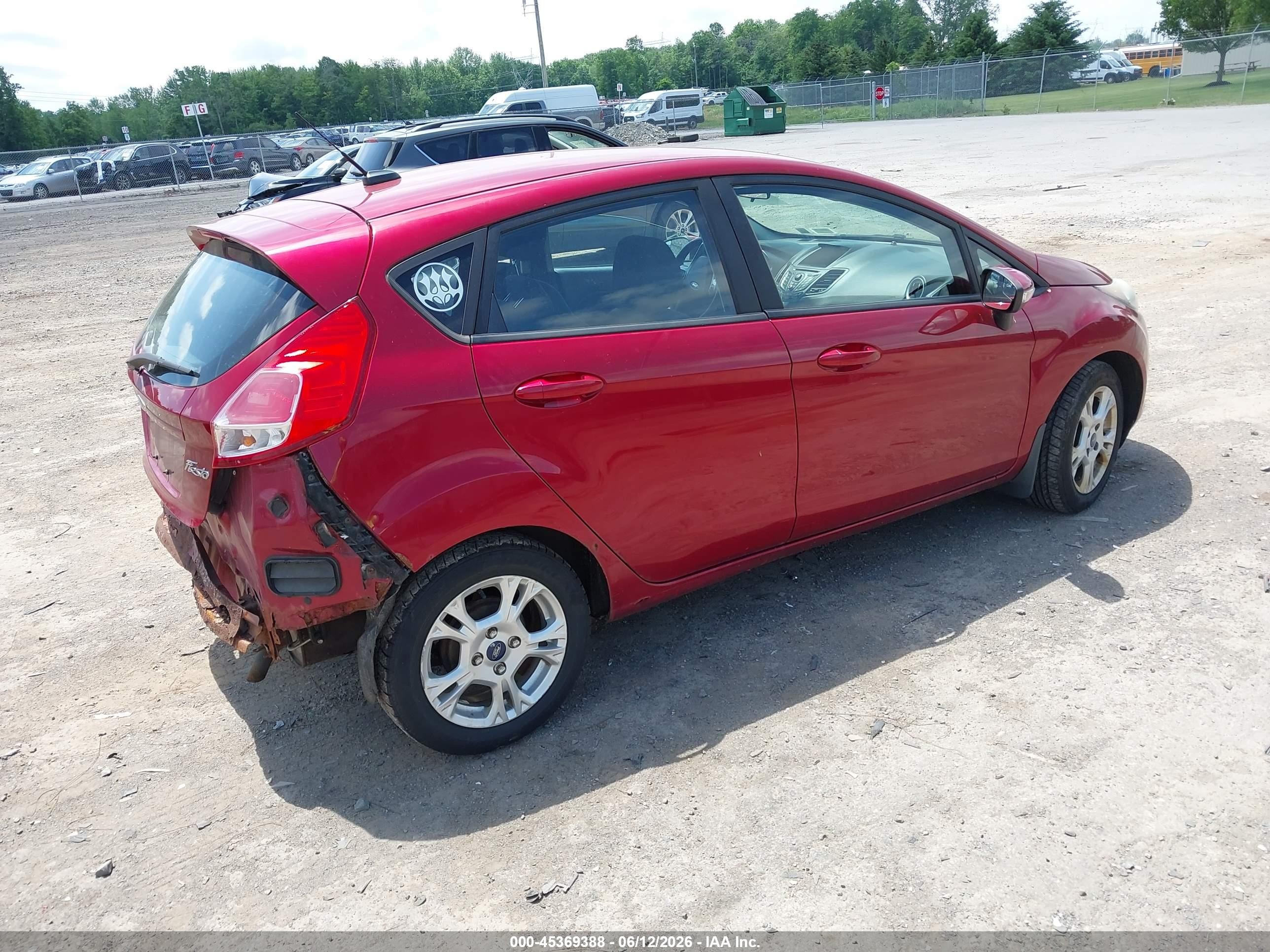 2015 Ford Fiesta Se Red vin: 3FADP4EJ0FM147937