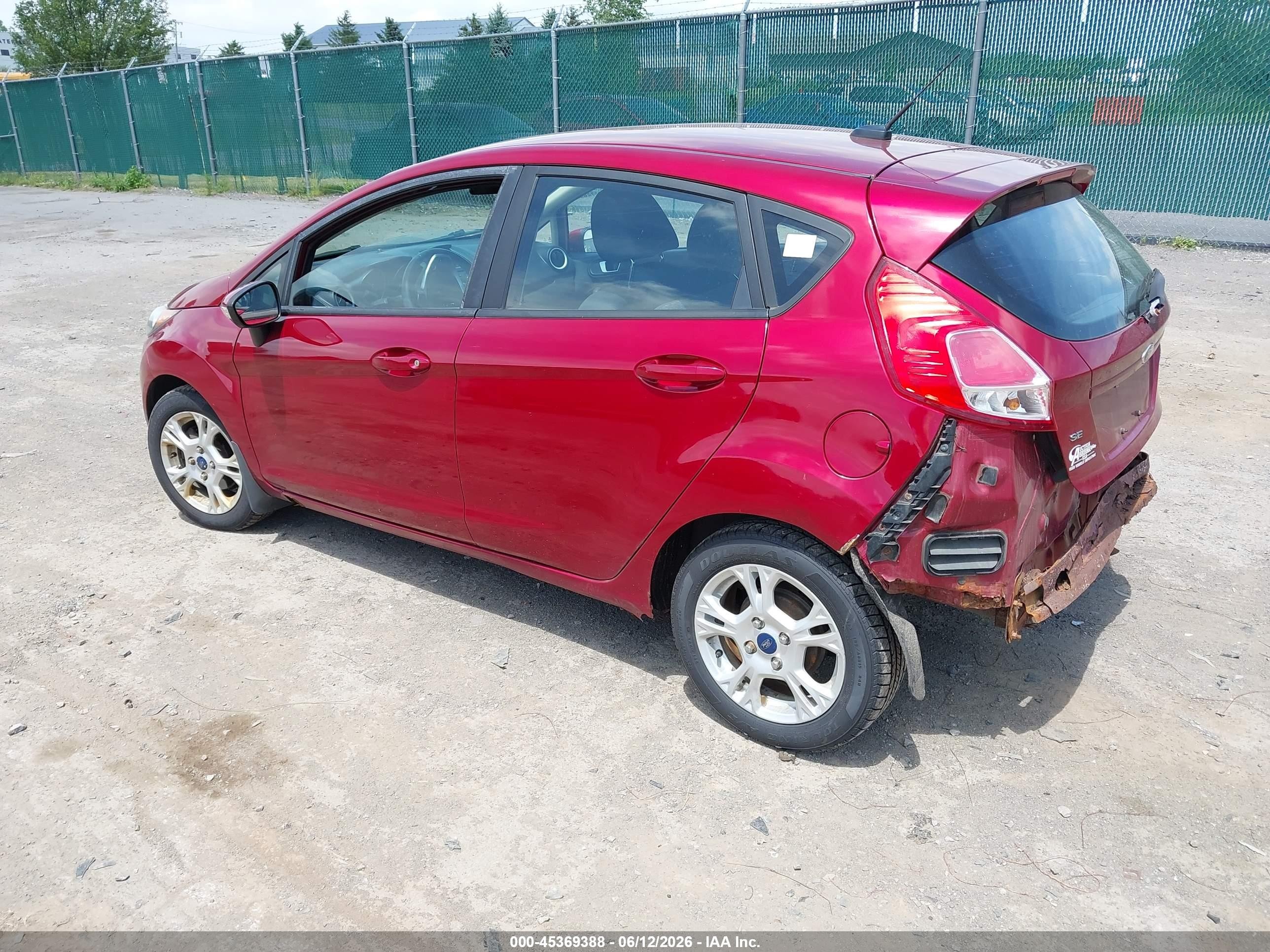 2015 Ford Fiesta Se Red vin: 3FADP4EJ0FM147937