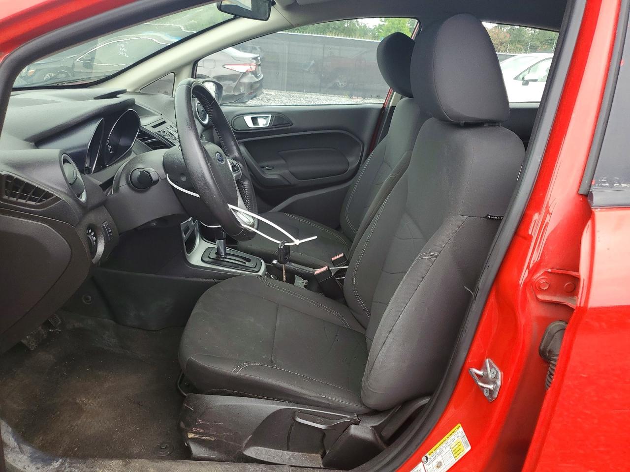 2015 Ford Fiesta Se Red vin: 3FADP4EJ0FM204430