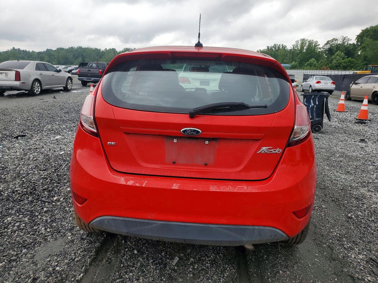 2015 Ford Fiesta Se Red vin: 3FADP4EJ0FM204430
