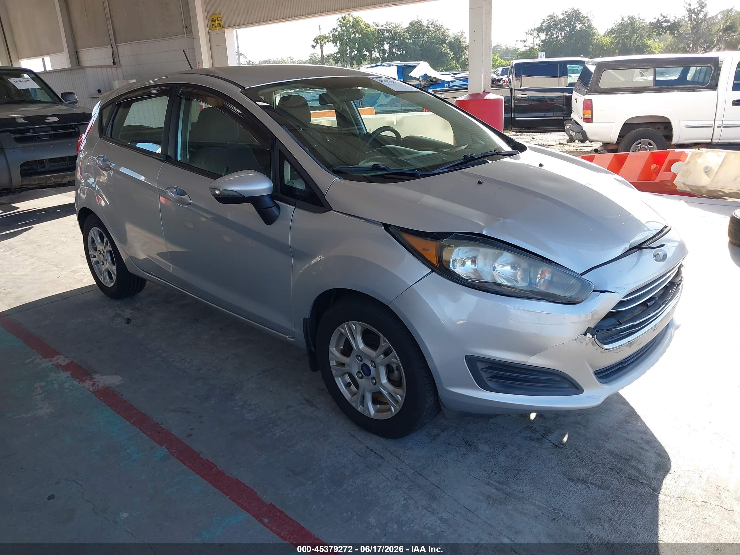2015 Ford Fiesta Se Silver vin: 3FADP4EJ0FM211636