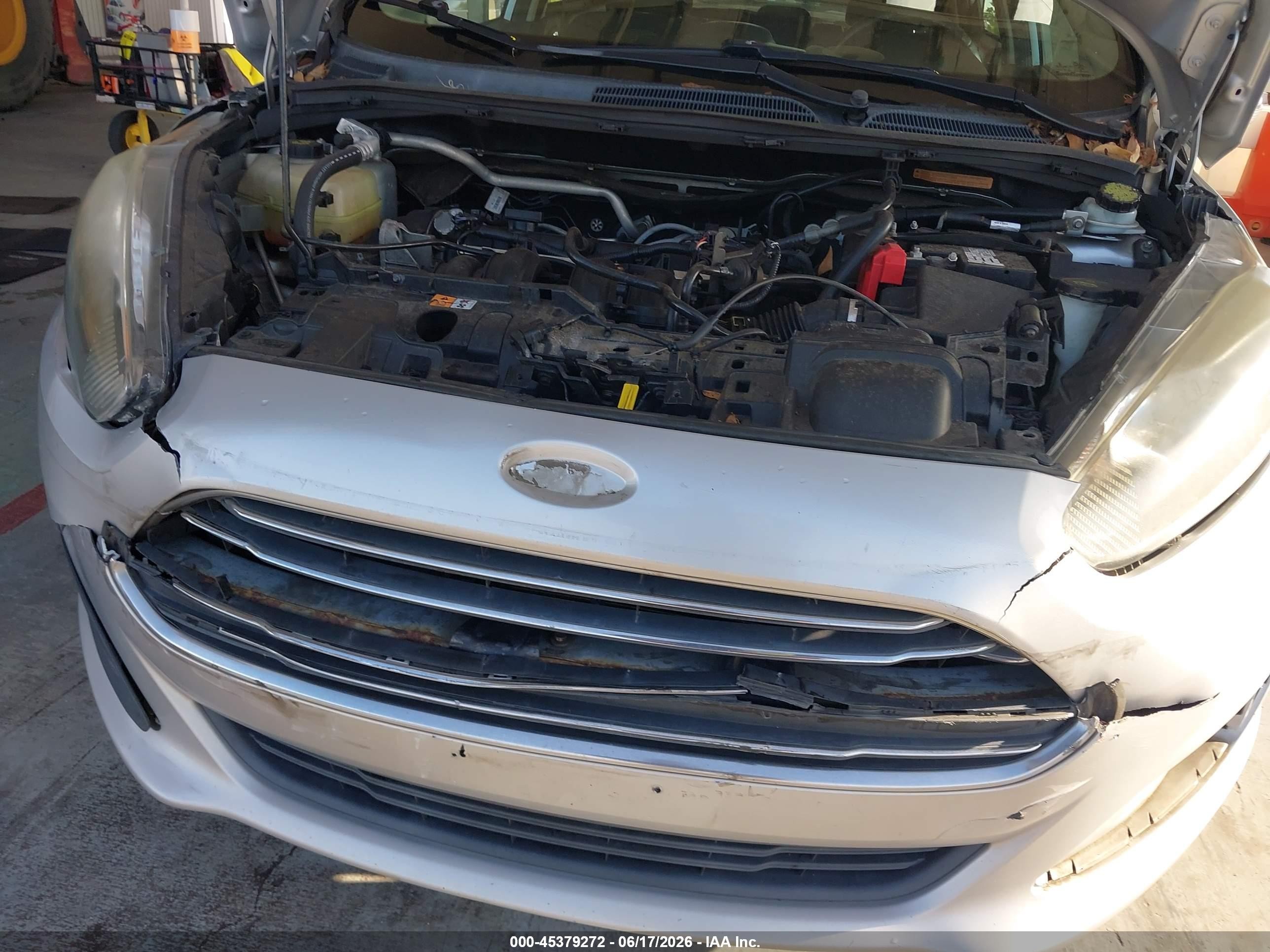 2015 Ford Fiesta Se Silver vin: 3FADP4EJ0FM211636