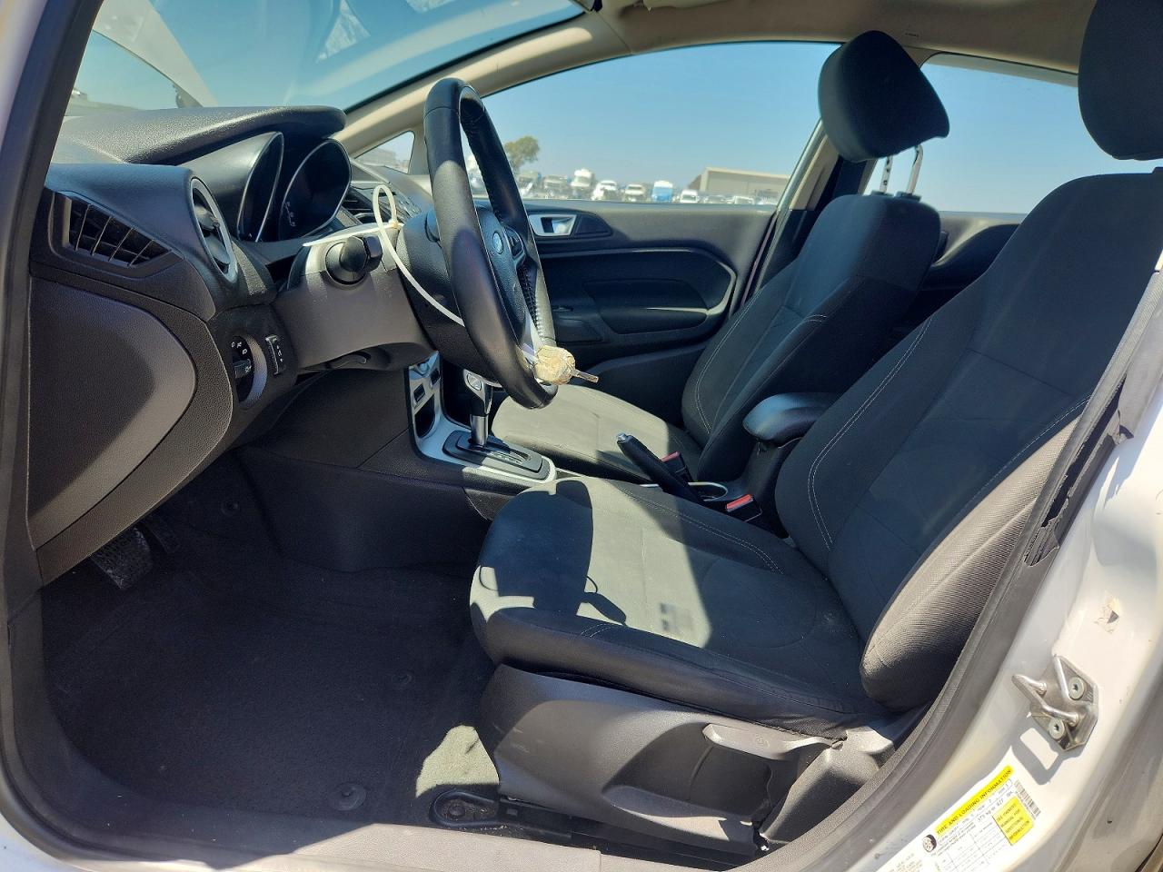 2015 Ford Fiesta Se White vin: 3FADP4EJ0FM217050