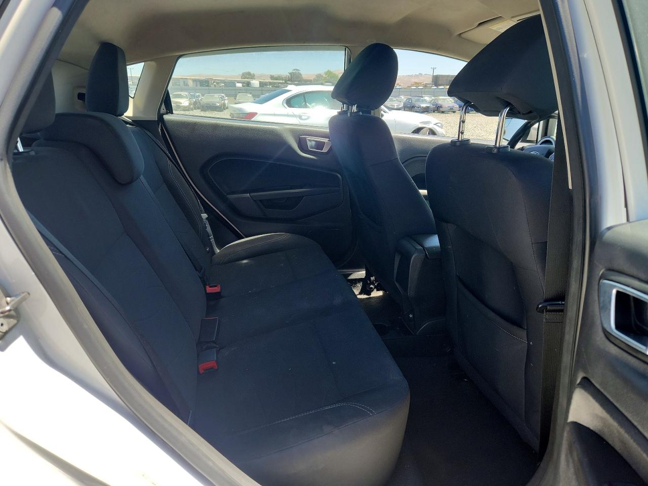 2015 Ford Fiesta Se White vin: 3FADP4EJ0FM217050