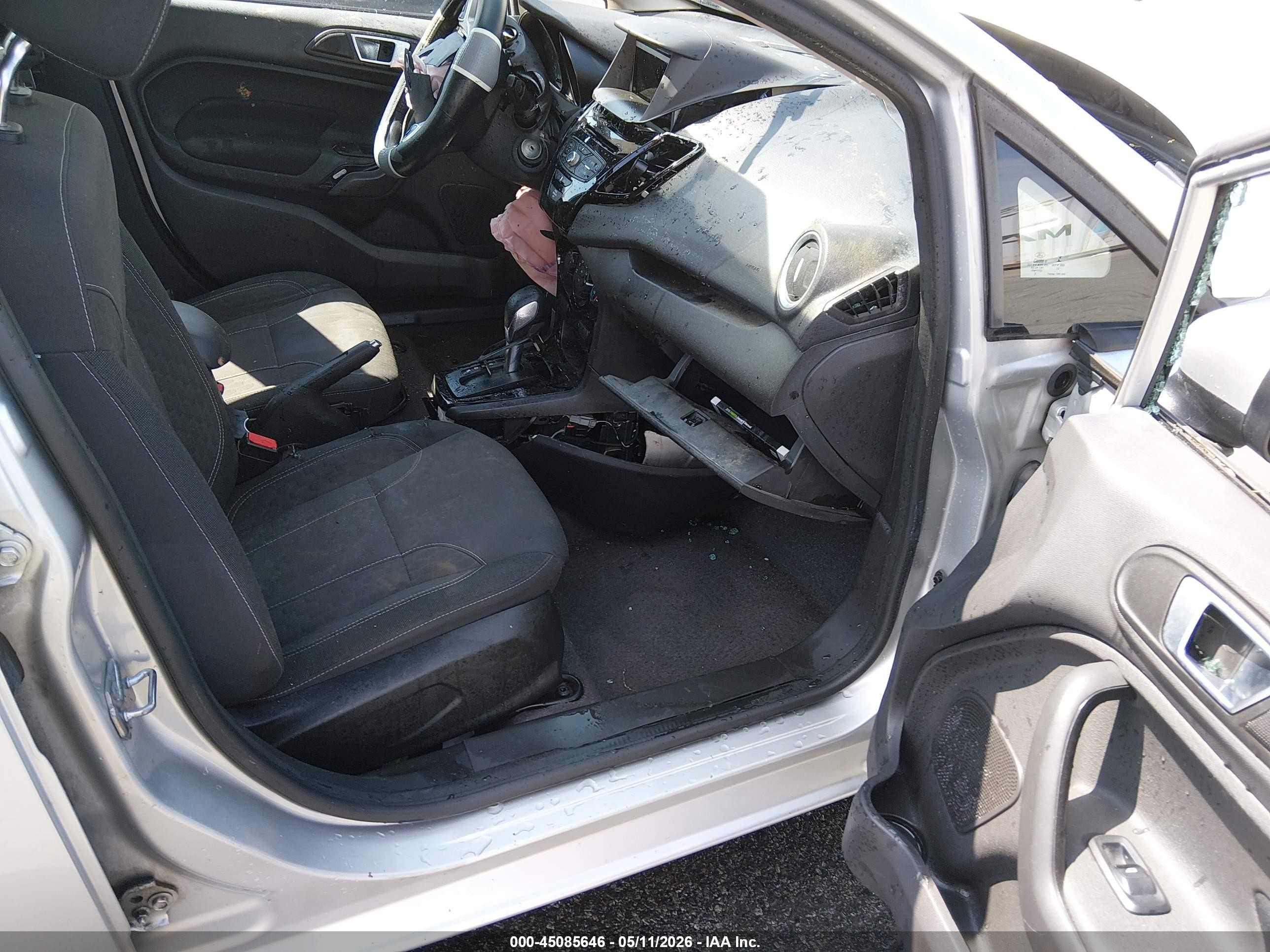 2016 Ford Fiesta Se Gray vin: 3FADP4EJ0GM157885