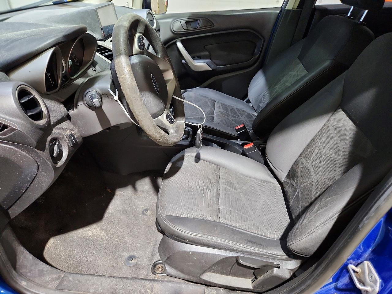2011 Ford Fiesta Se Blue vin: 3FADP4EJ1BM173392