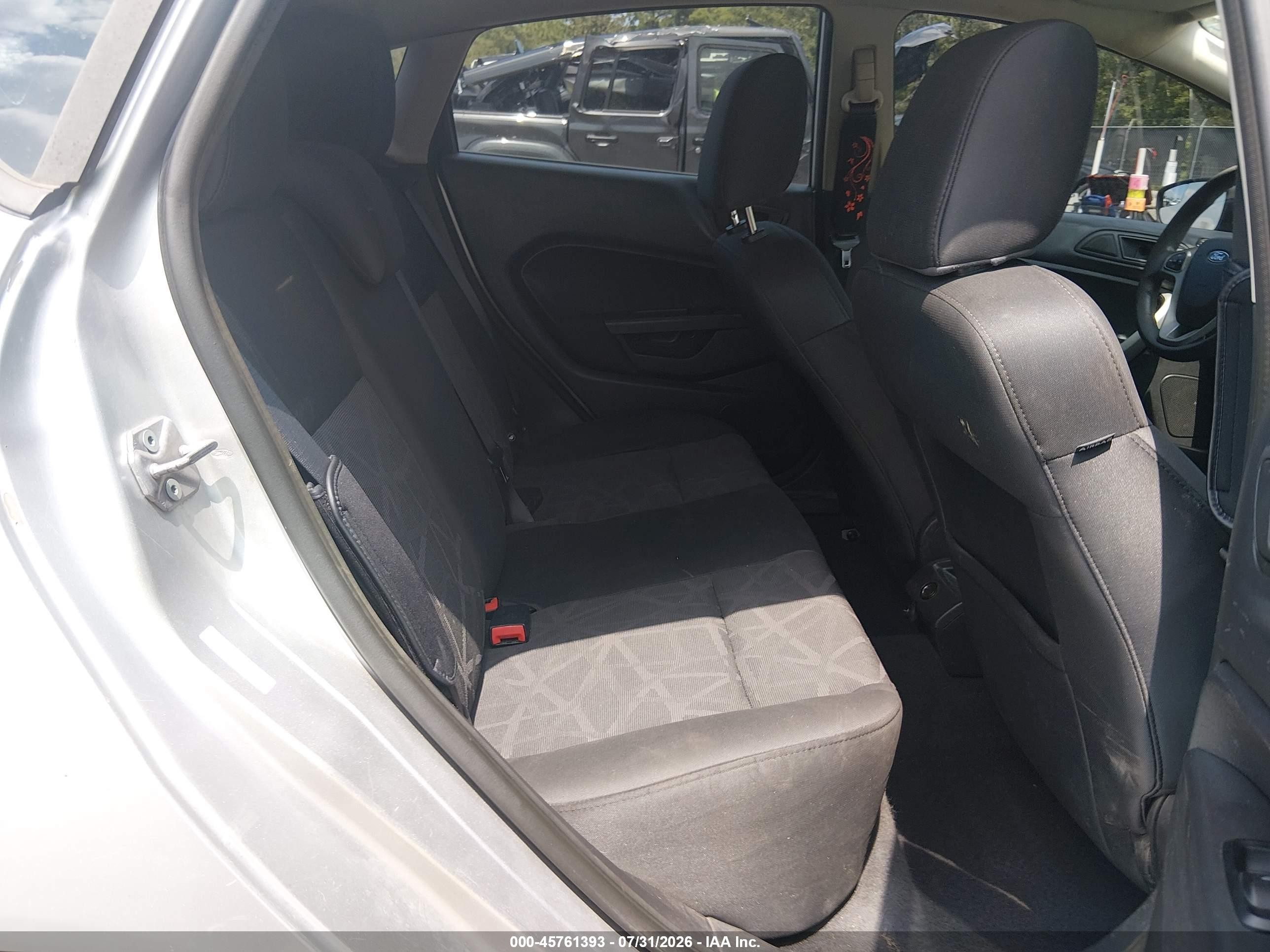 2011 Ford Fiesta Se Silver vin: 3FADP4EJ1BM227676