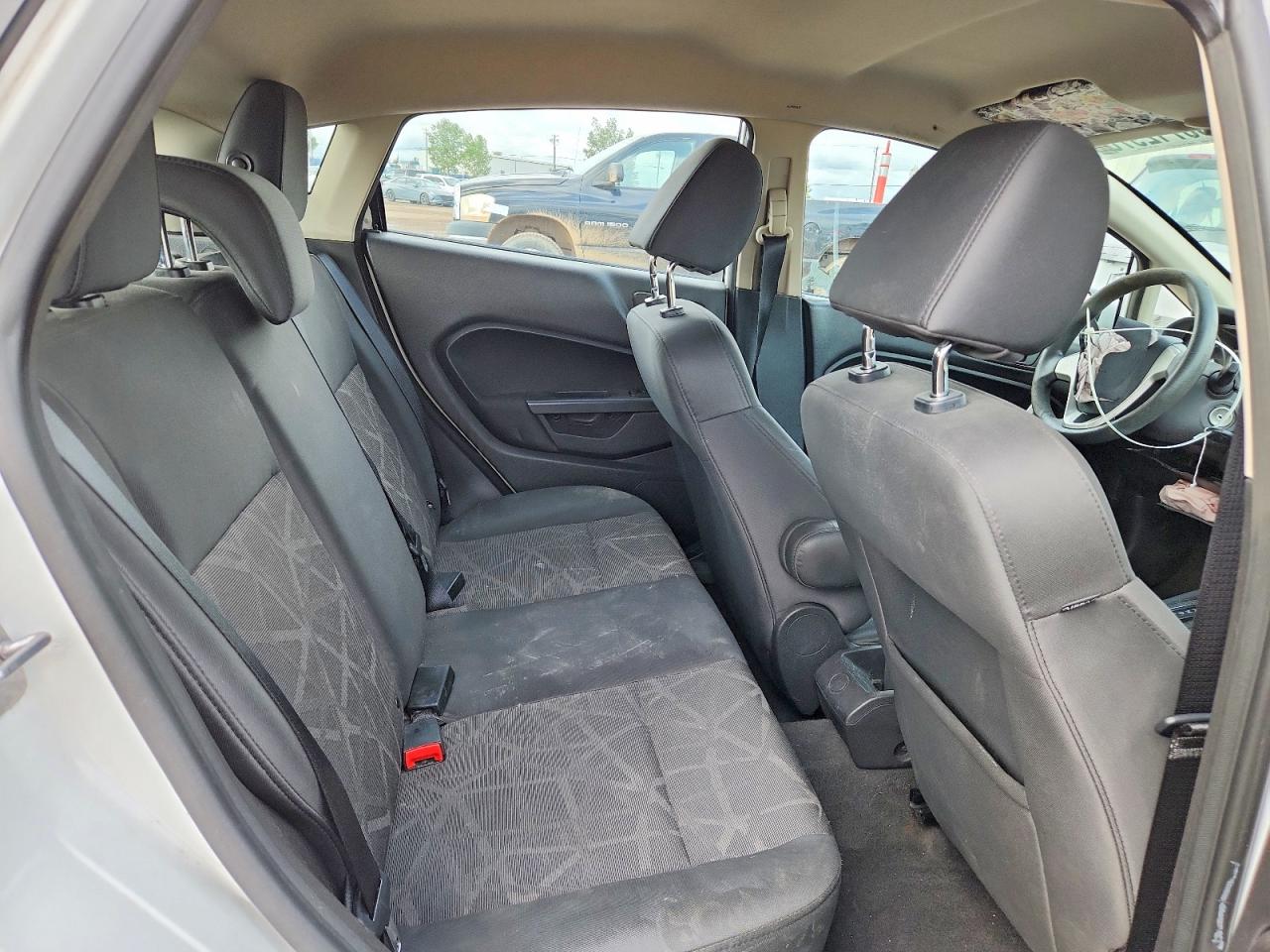 2013 Ford Fiesta Se White vin: 3FADP4EJ1DM112773
