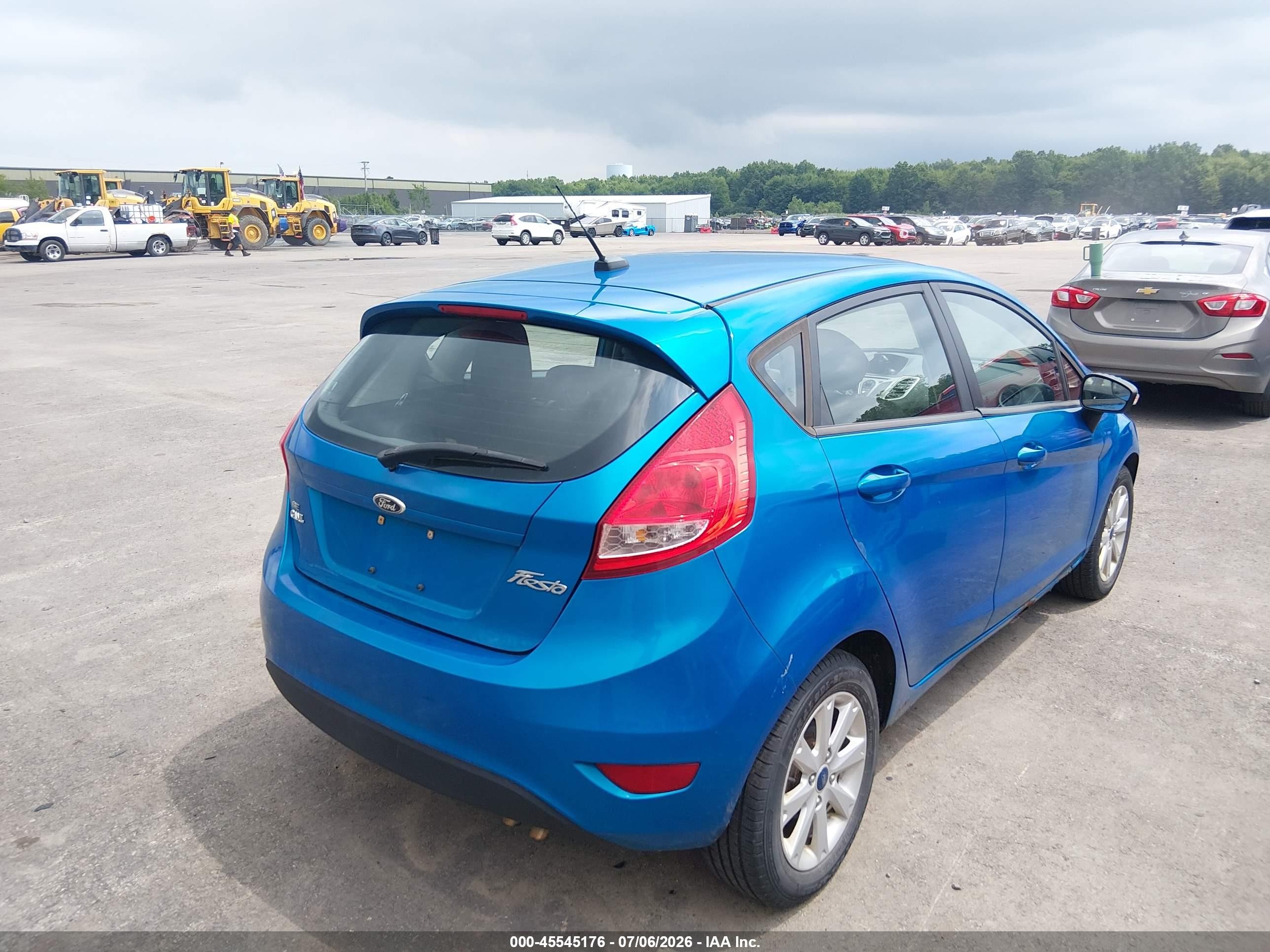 2013 Ford Fiesta Se Blue vin: 3FADP4EJ1DM131985
