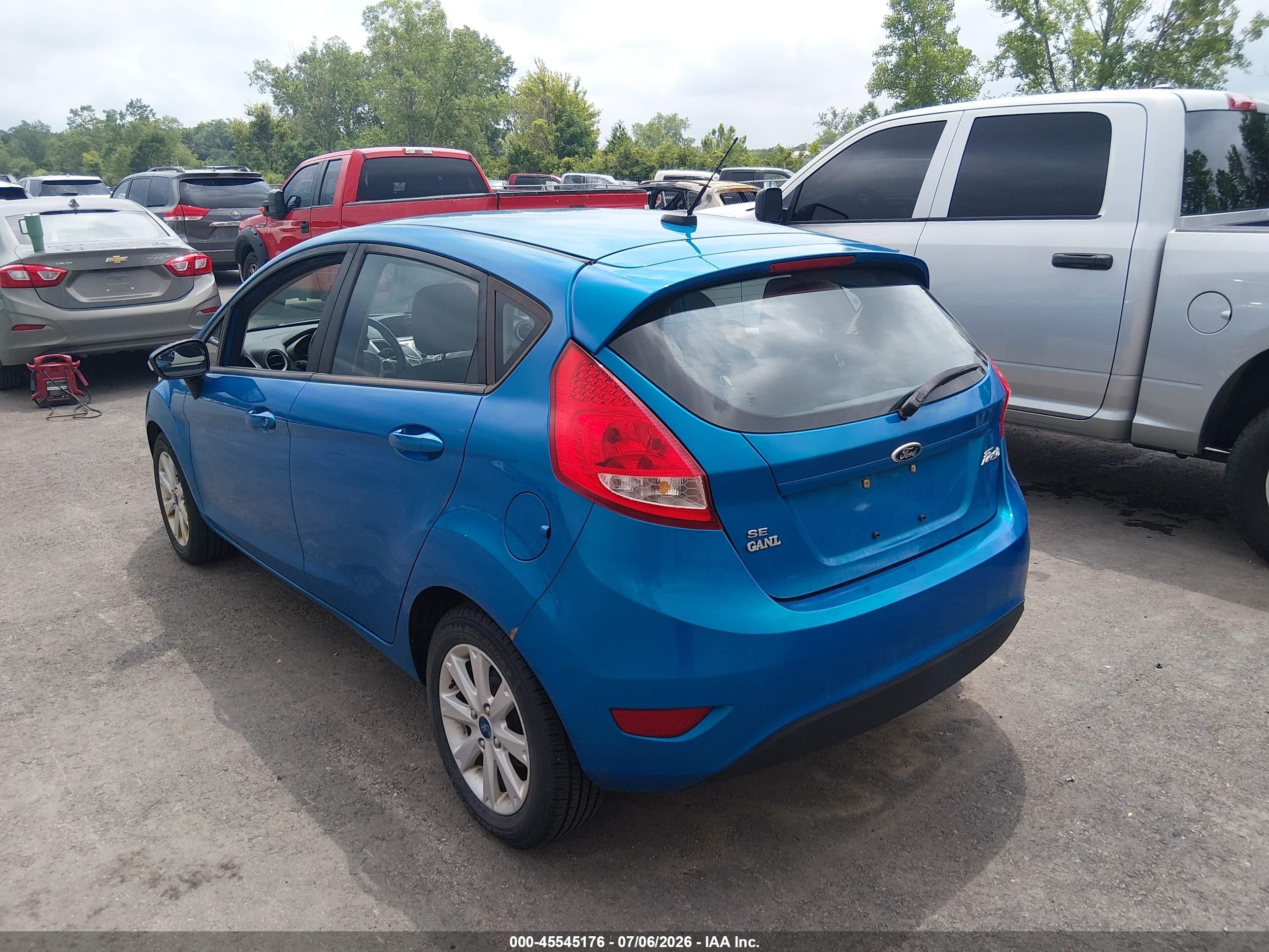2013 Ford Fiesta Se Blue vin: 3FADP4EJ1DM131985