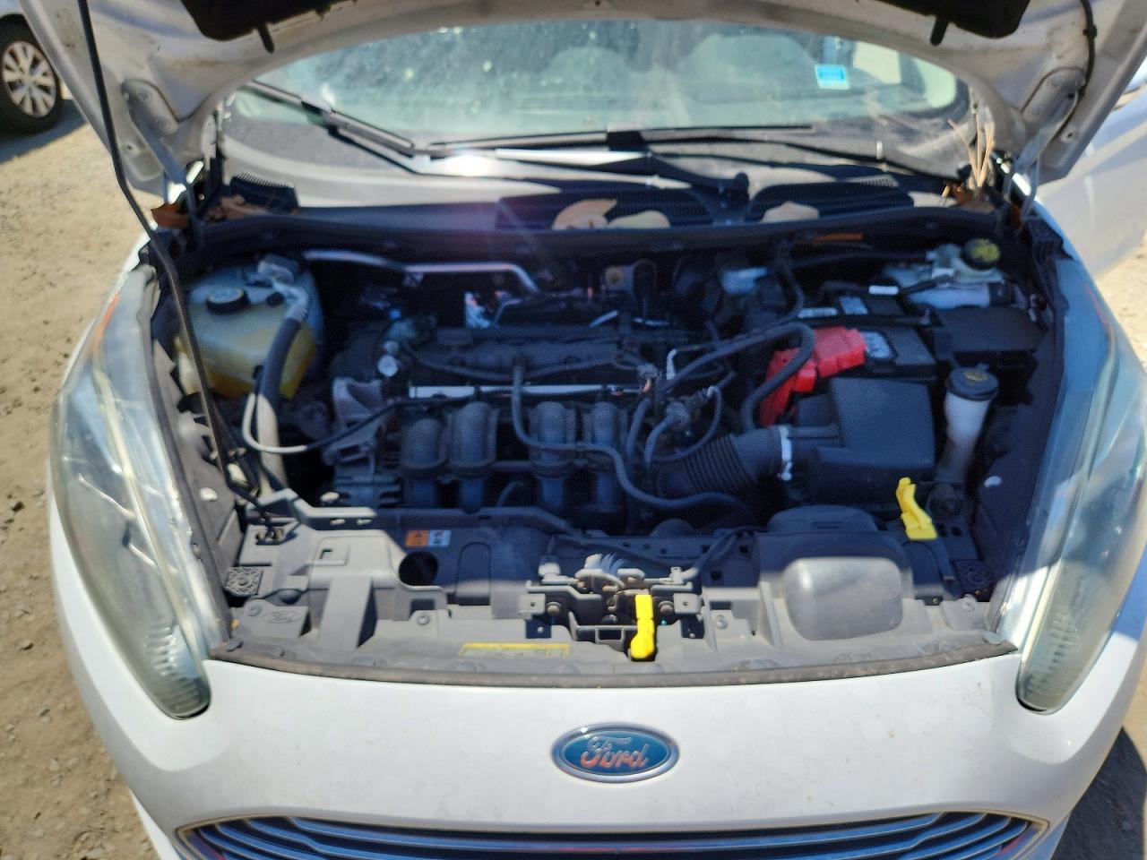 2014 Ford Fiesta Se White vin: 3FADP4EJ1EM121636