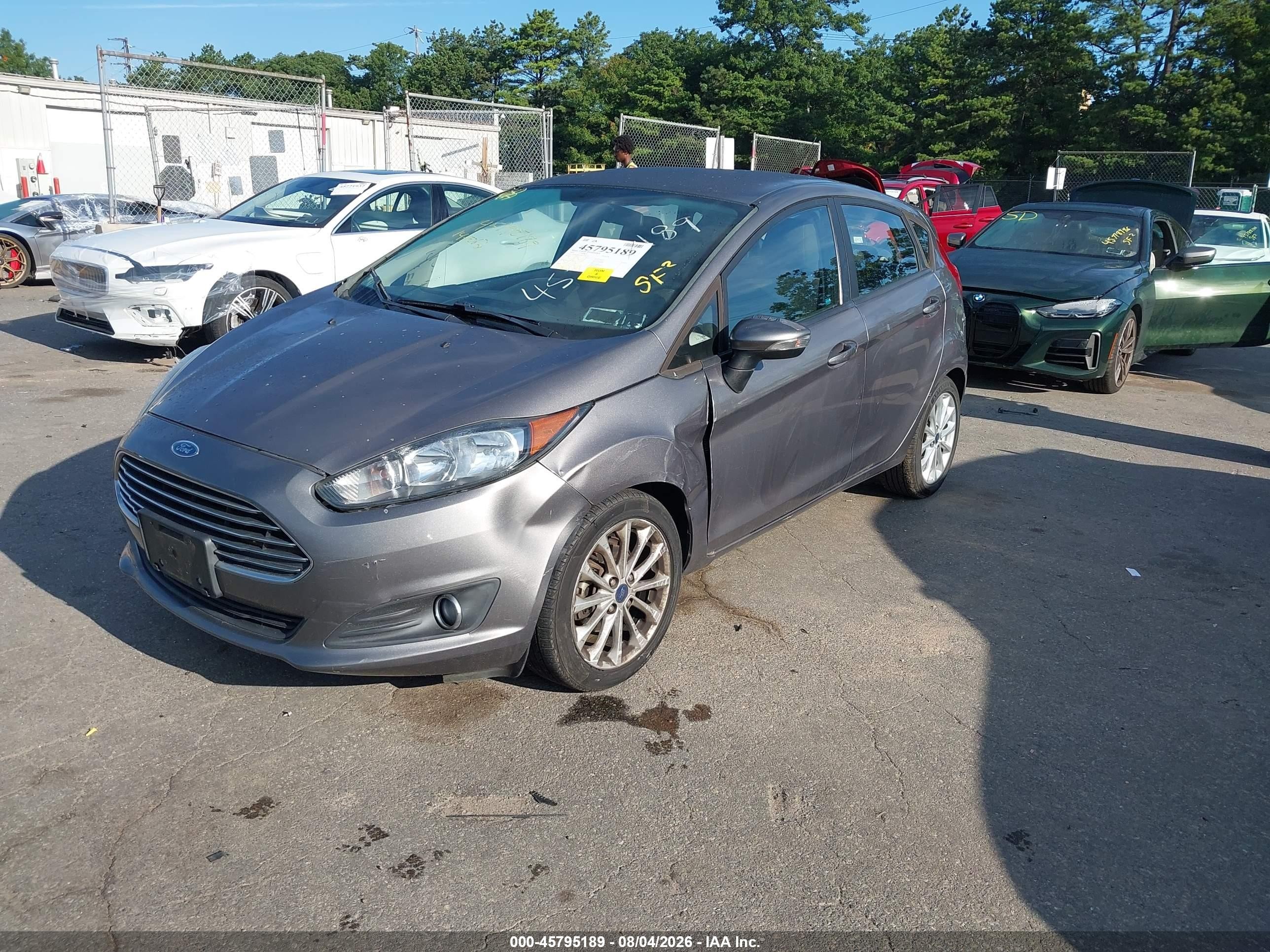 2014 Ford Fiesta Se Gray vin: 3FADP4EJ1EM122785