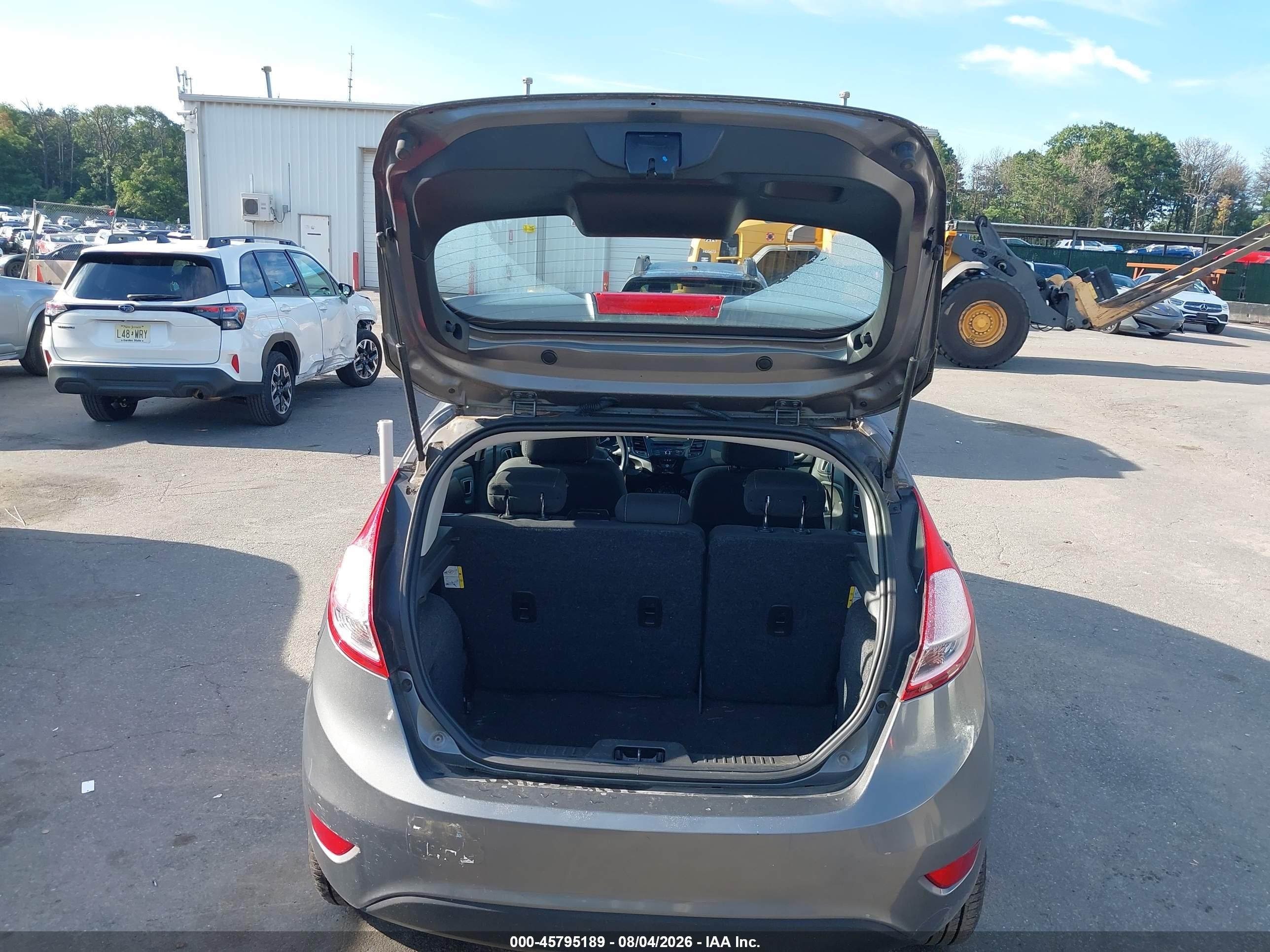 2014 Ford Fiesta Se Gray vin: 3FADP4EJ1EM122785
